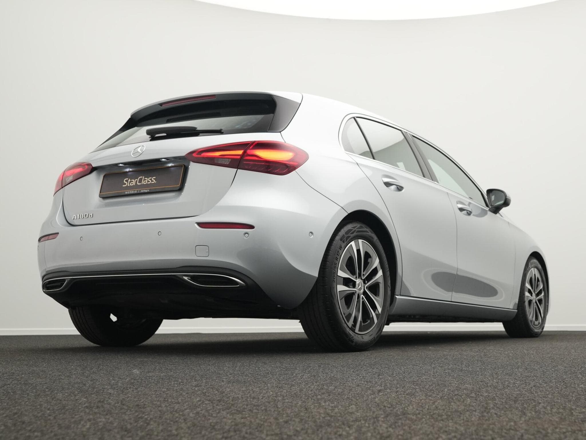 Mercedes A 180 d LED+Kamera+Apple+MBUX (2025) - Photo 9