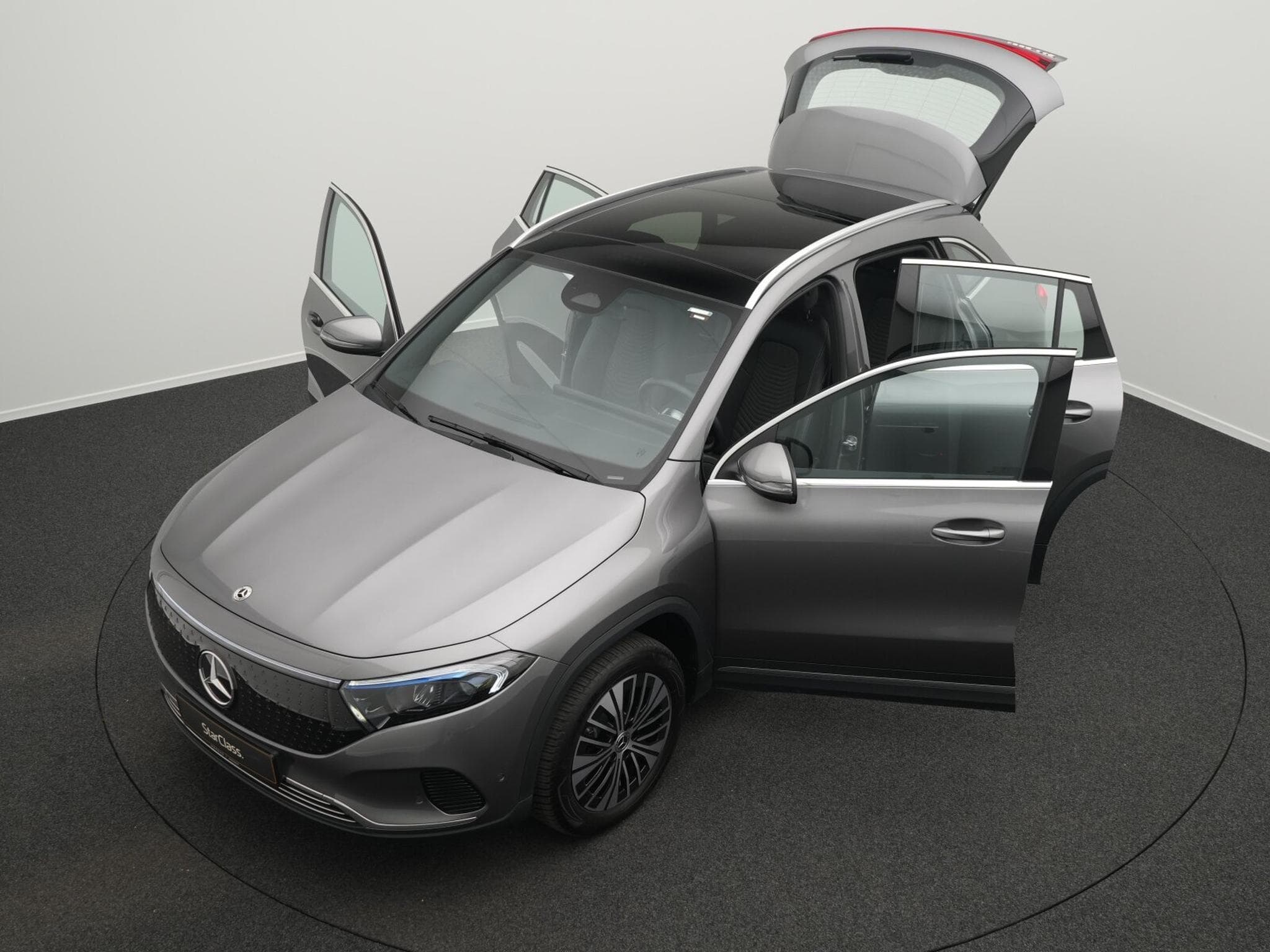 Mercedes EQA + LED+Kamera+Pano+Ambi (2025) - Photo 12