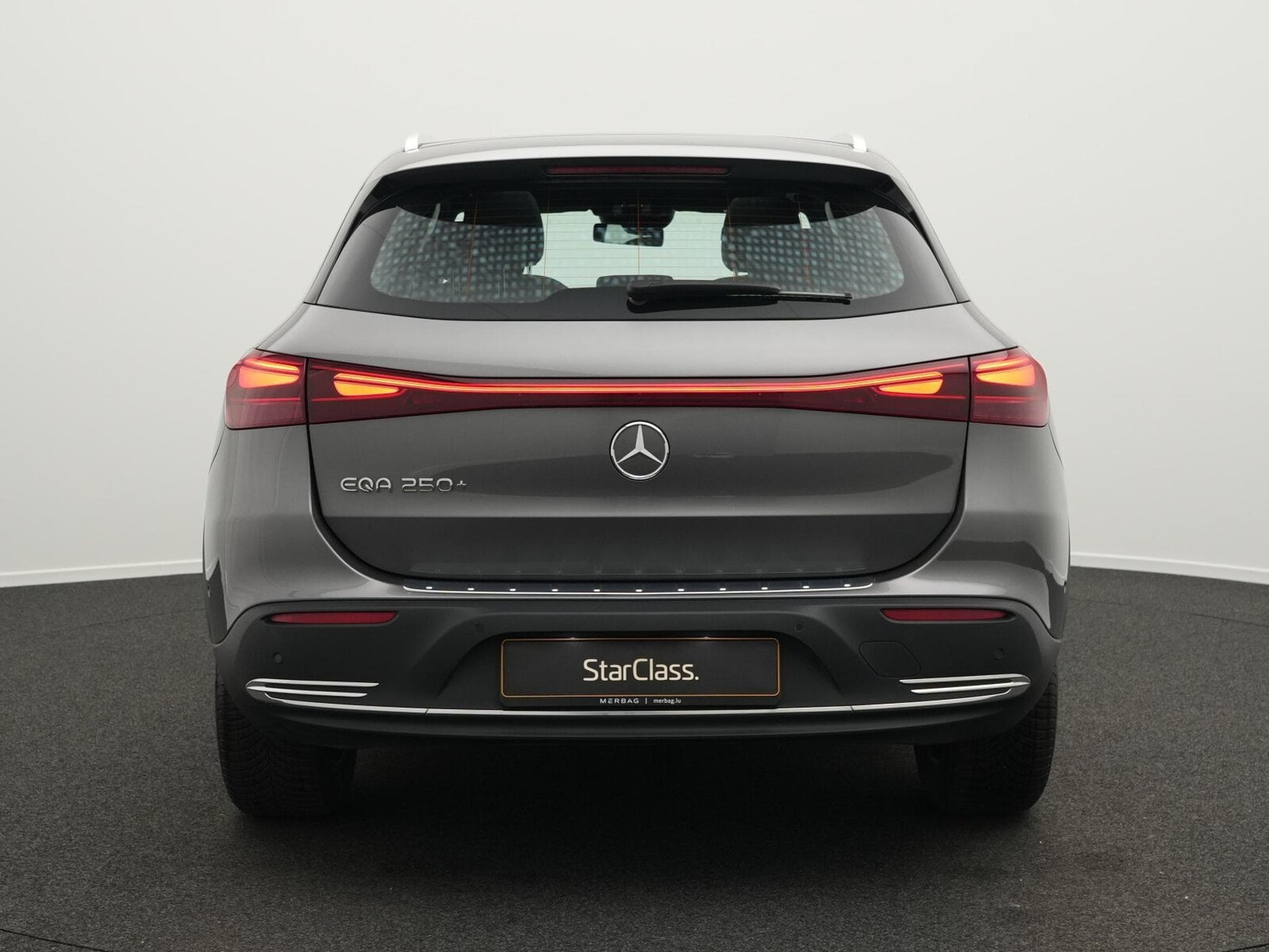 Mercedes EQA + LED+Kamera+Pano+Ambi (2025) - Photo 4