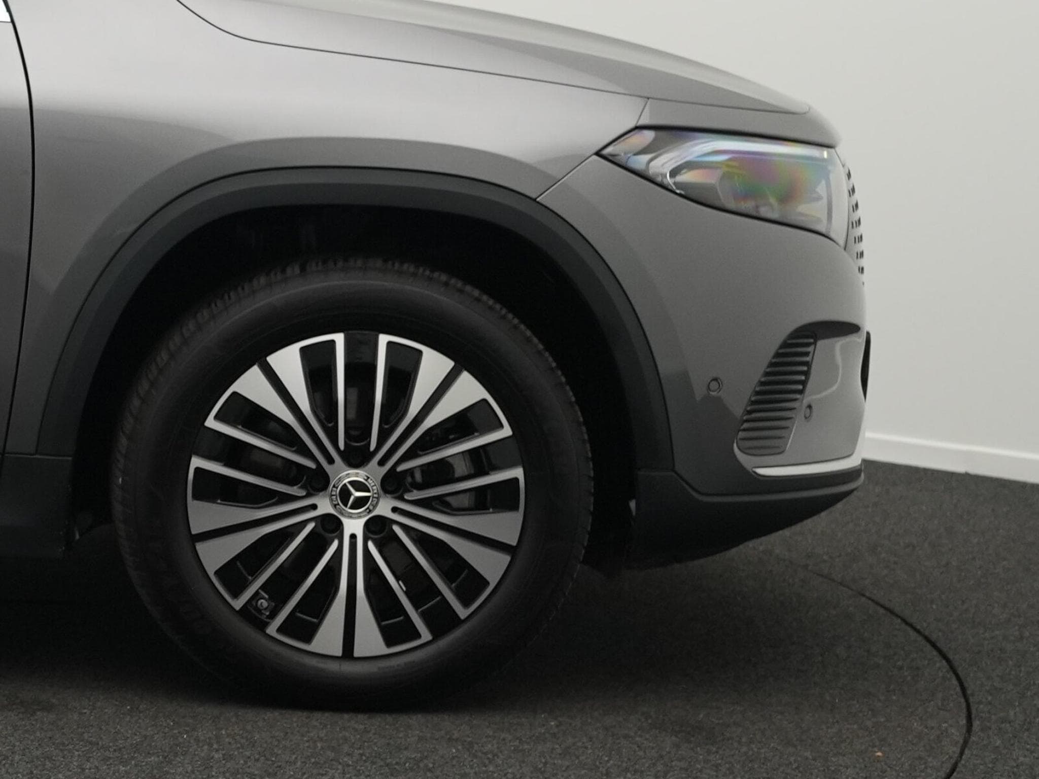Mercedes EQA + LED+Kamera+Pano+Ambi (2025) - Photo 6