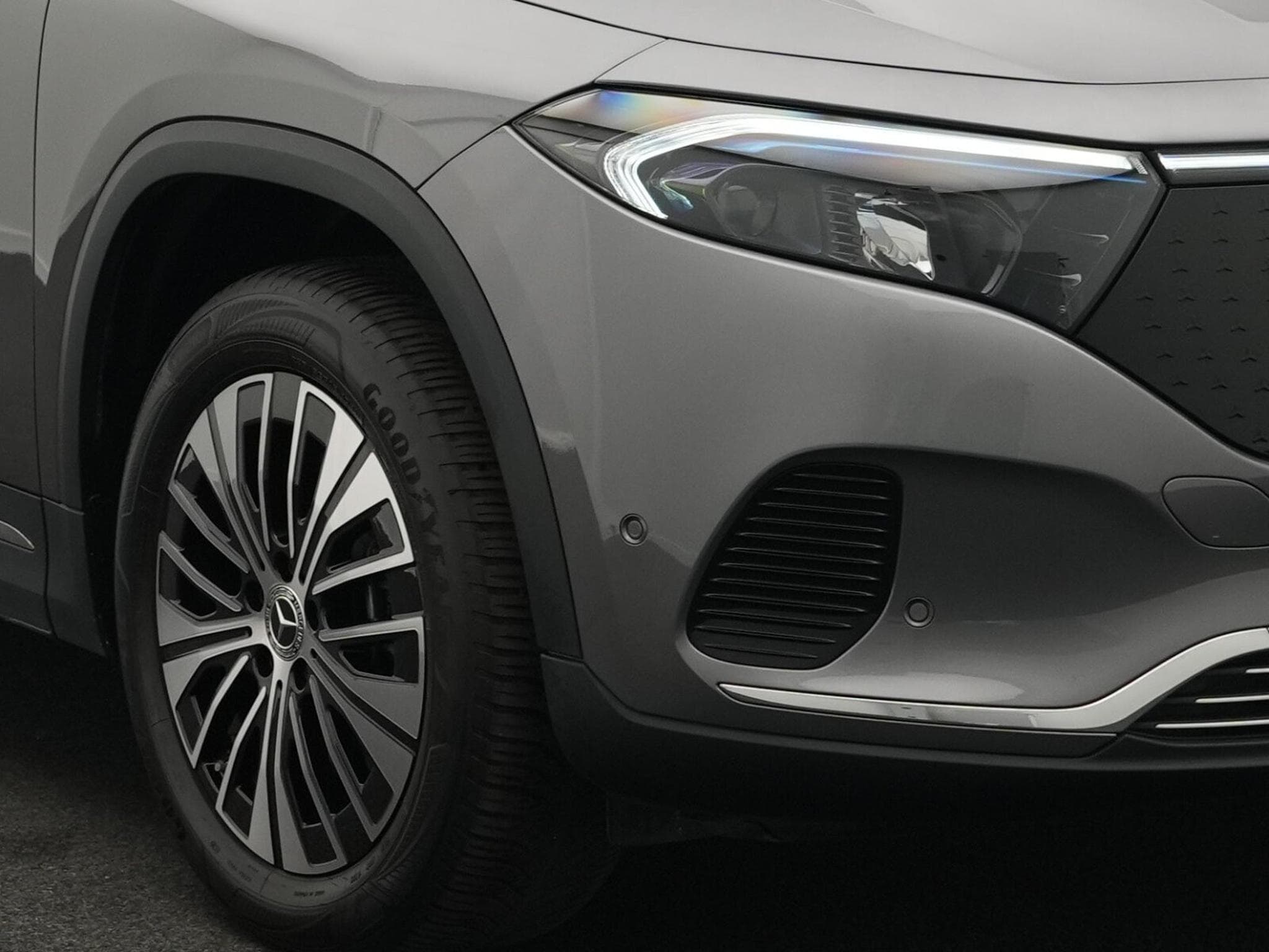 Mercedes EQA + LED+Kamera+Pano+Ambi (2025) - Photo 7