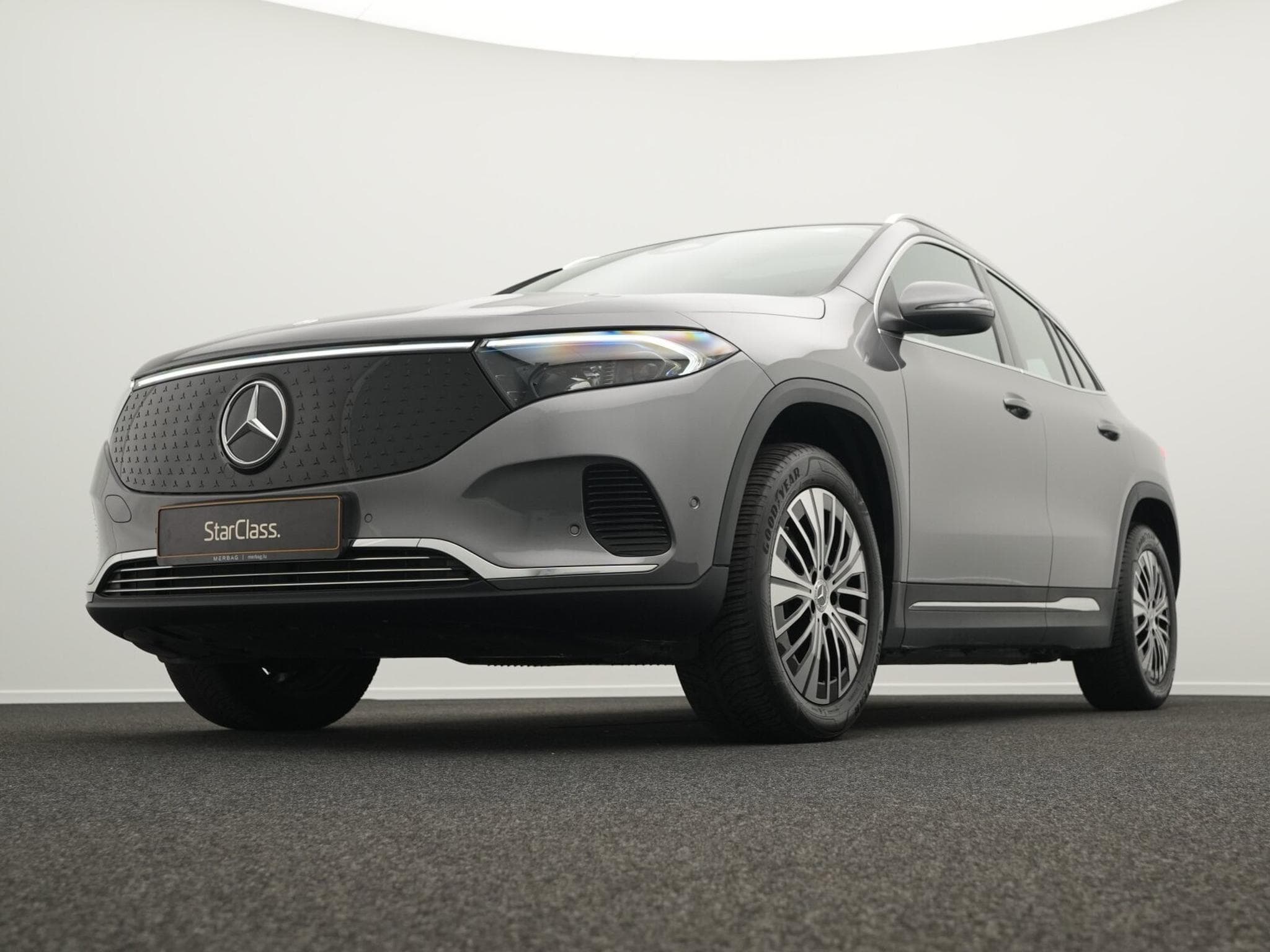 Mercedes EQA + LED+Kamera+Pano+Ambi (2025) - Photo 8