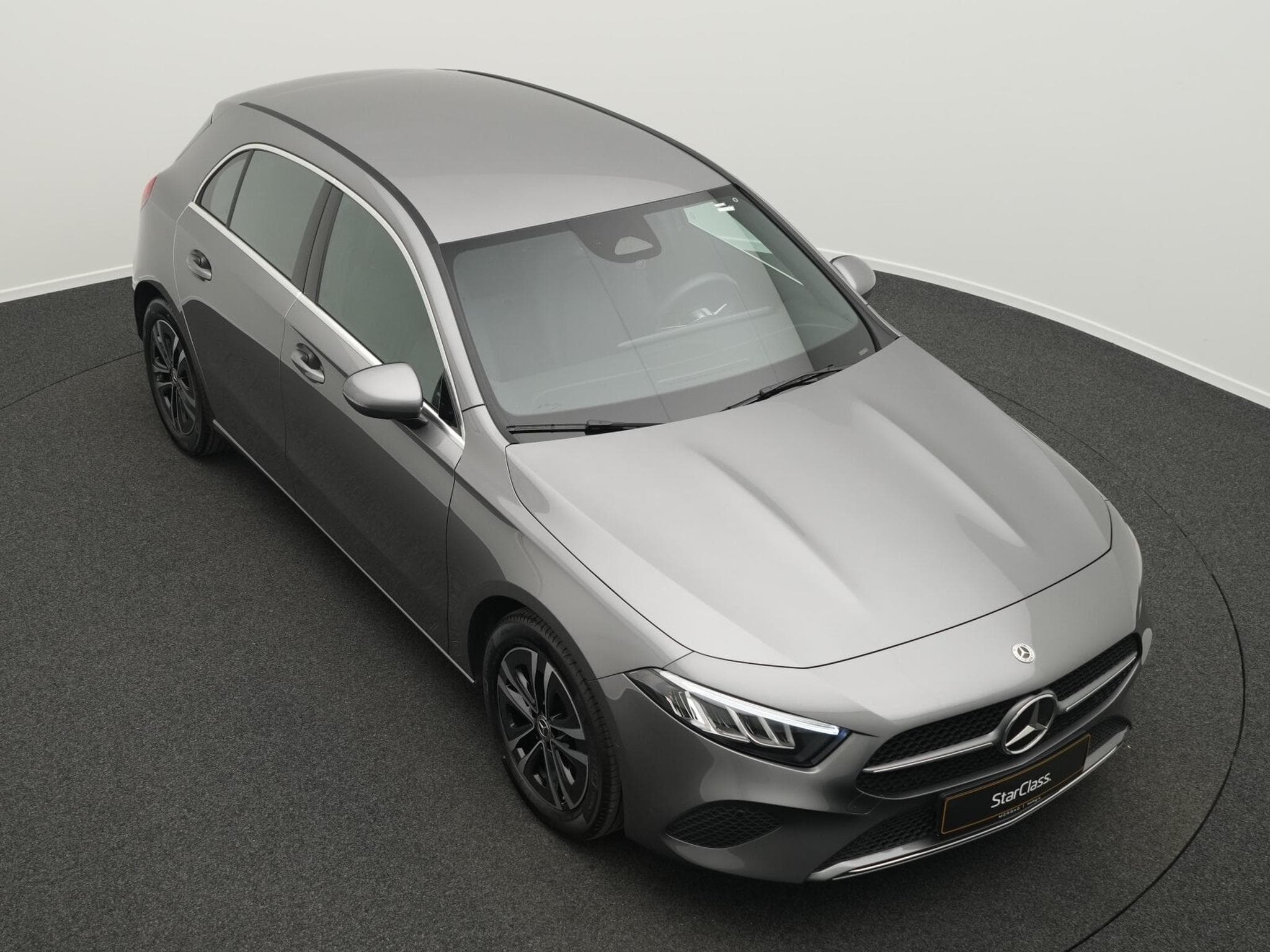 Mercedes A 180 Kompaktlimousine LED+Kamera+Apple+MBUX (2025) - Photo 10