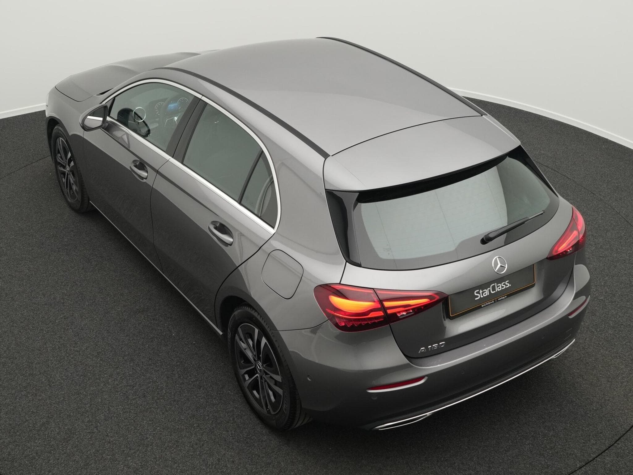 Mercedes A 180 Kompaktlimousine LED+Kamera+Apple+MBUX (2025) - Photo 11
