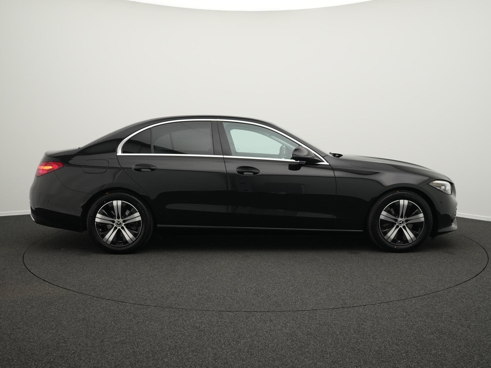 Mercedes C 200 d LED+AHK+Apple (2025) - Photo 5