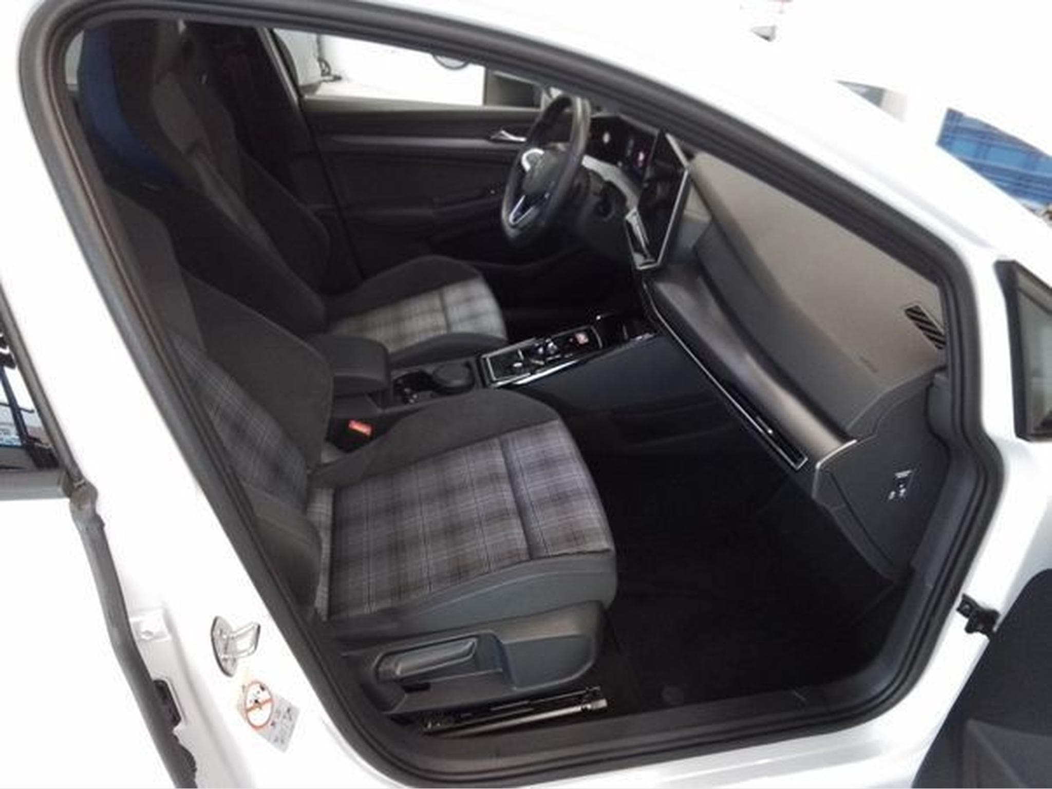 VW Golf GTE PHASE 2  1.5 eHybrid 272 CV DSG 6 * MATRIX * BLACK PACK (2025) - Foto 6