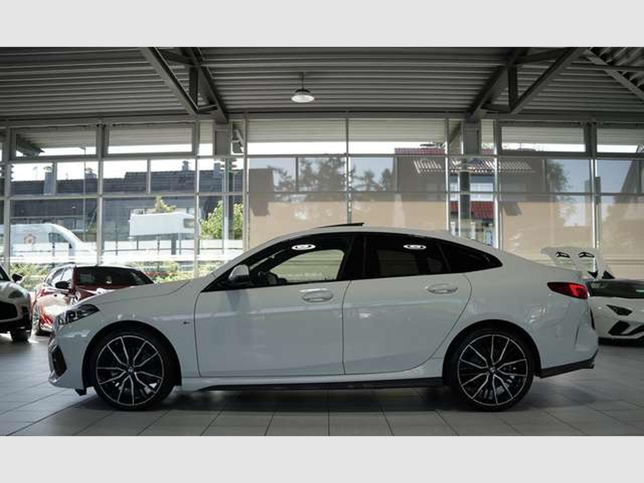 BMW 218 i M Sport *2.H *Sportsitze *H&K (2023) - Foto 11