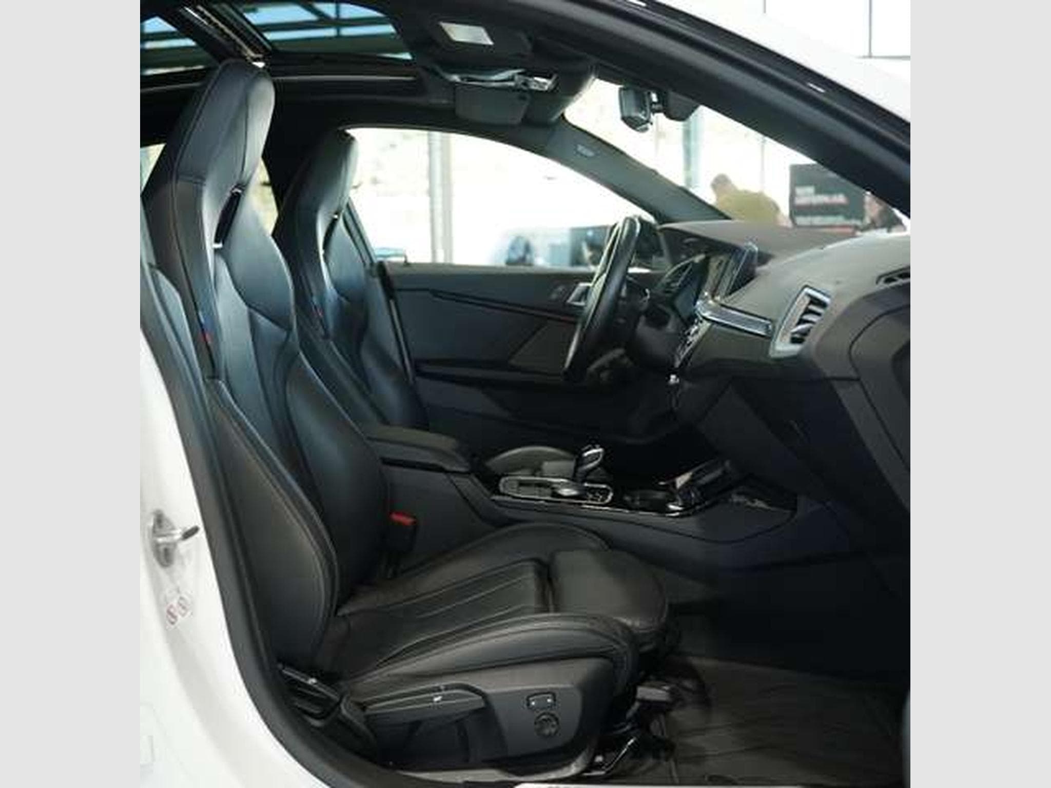 BMW 218 i M Sport *2.H *Sportsitze *H&K (2023) - Foto 14