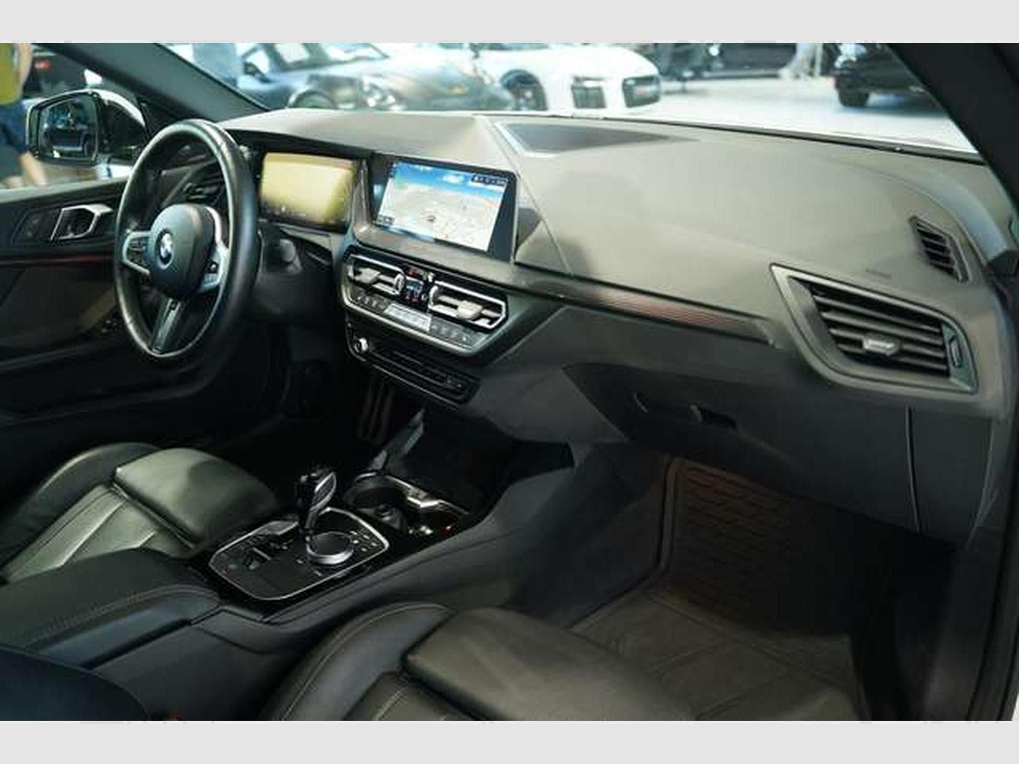 BMW 218 i M Sport *2.H *Sportsitze *H&K (2023) - Foto 15