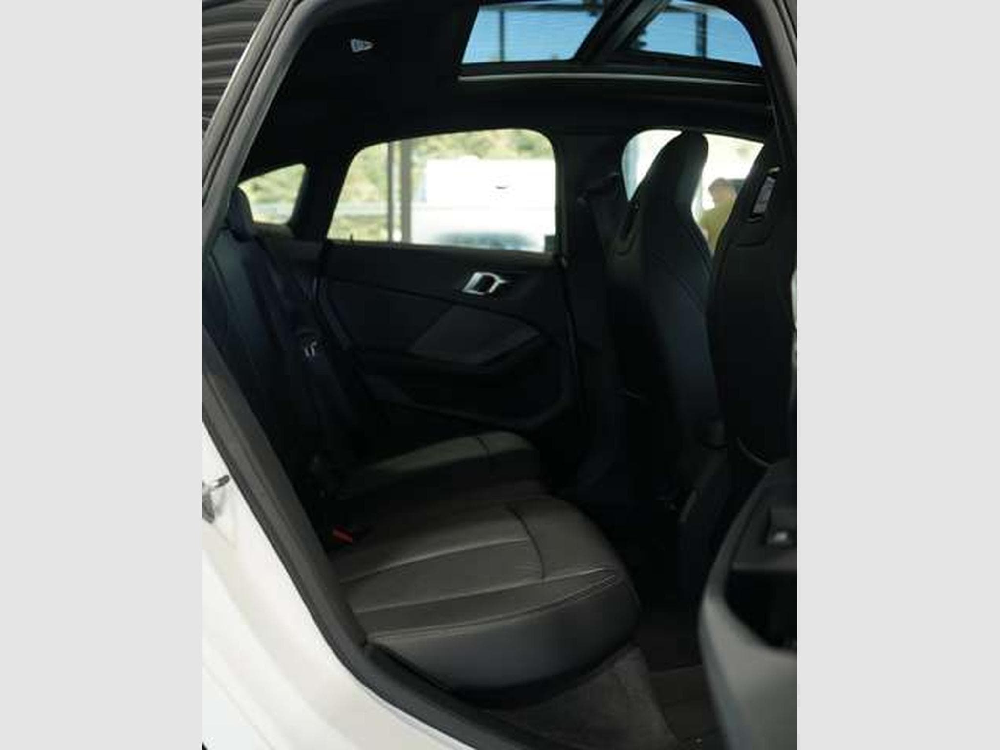 BMW 218 i M Sport *2.H *Sportsitze *H&K (2023) - Foto 17
