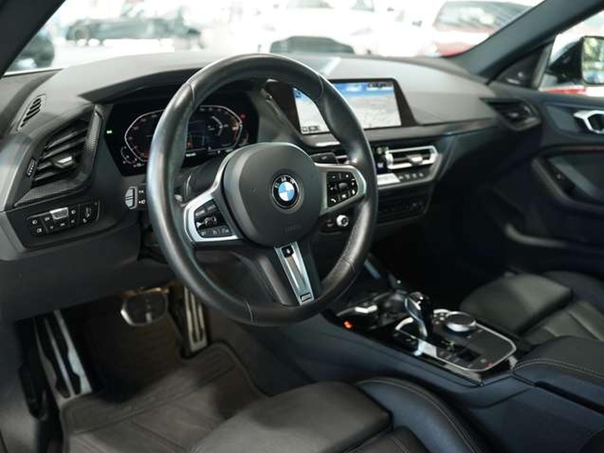 BMW 218 i M Sport *2.H *Sportsitze *H&K (2023) - Foto 24