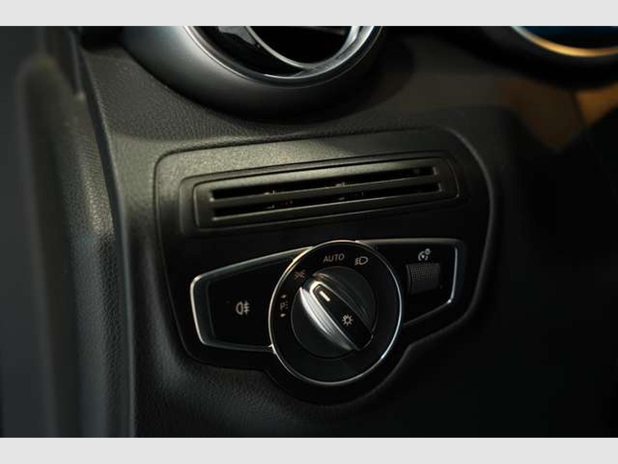 Mercedes GLC 200 4Matic 9G 2H *Digital*Leder*AHK*Ambiente (2021) - Photo 25