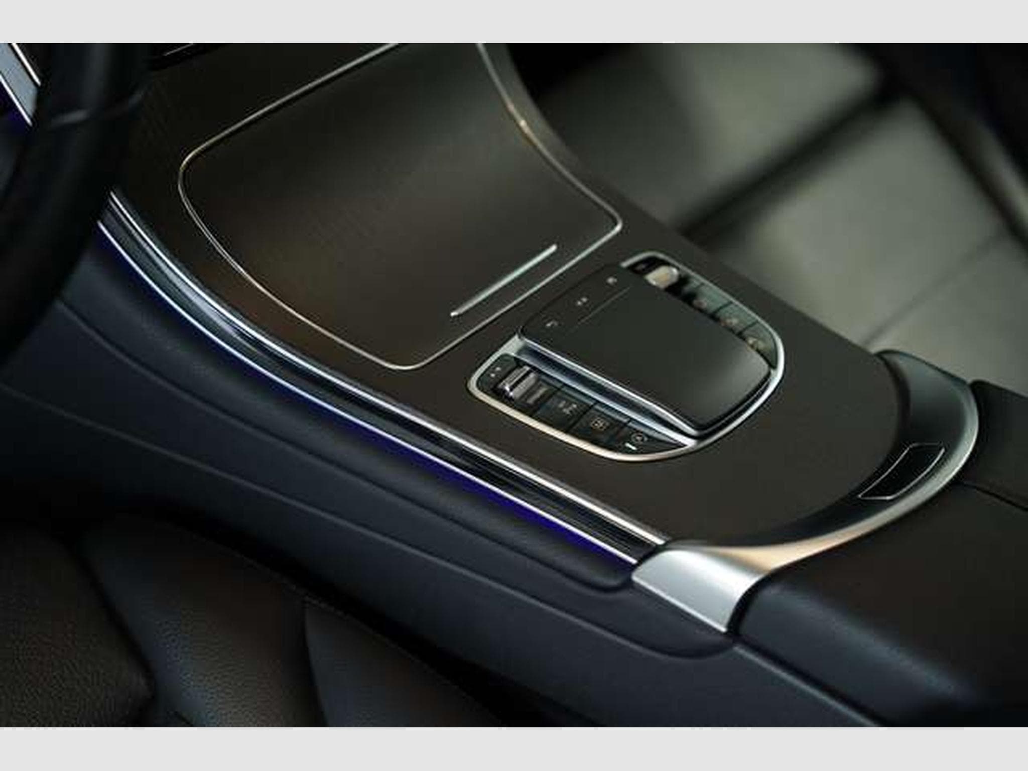 Mercedes GLC 200 4Matic 9G 2H *Digital*Leder*AHK*Ambiente (2021) - Photo 28