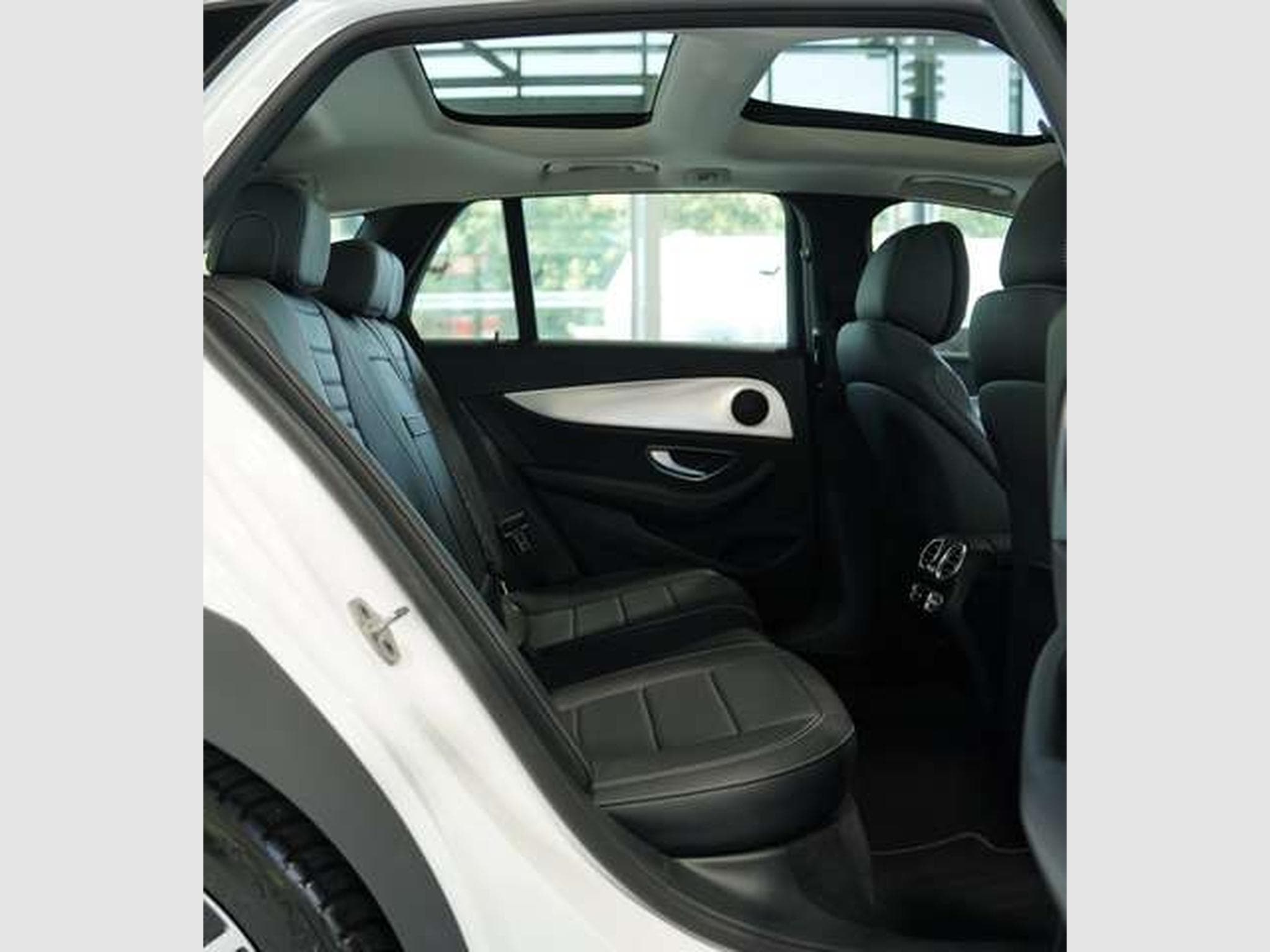 Mercedes E 400 d 4M All-Terrain *Memory *Pano *AHK *LUFT (2021) - Foto 20