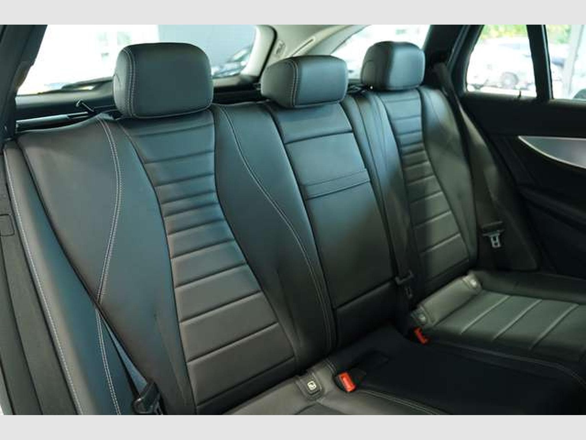 Mercedes E 400 d 4M All-Terrain *Memory *Pano *AHK *LUFT (2021) - Foto 21