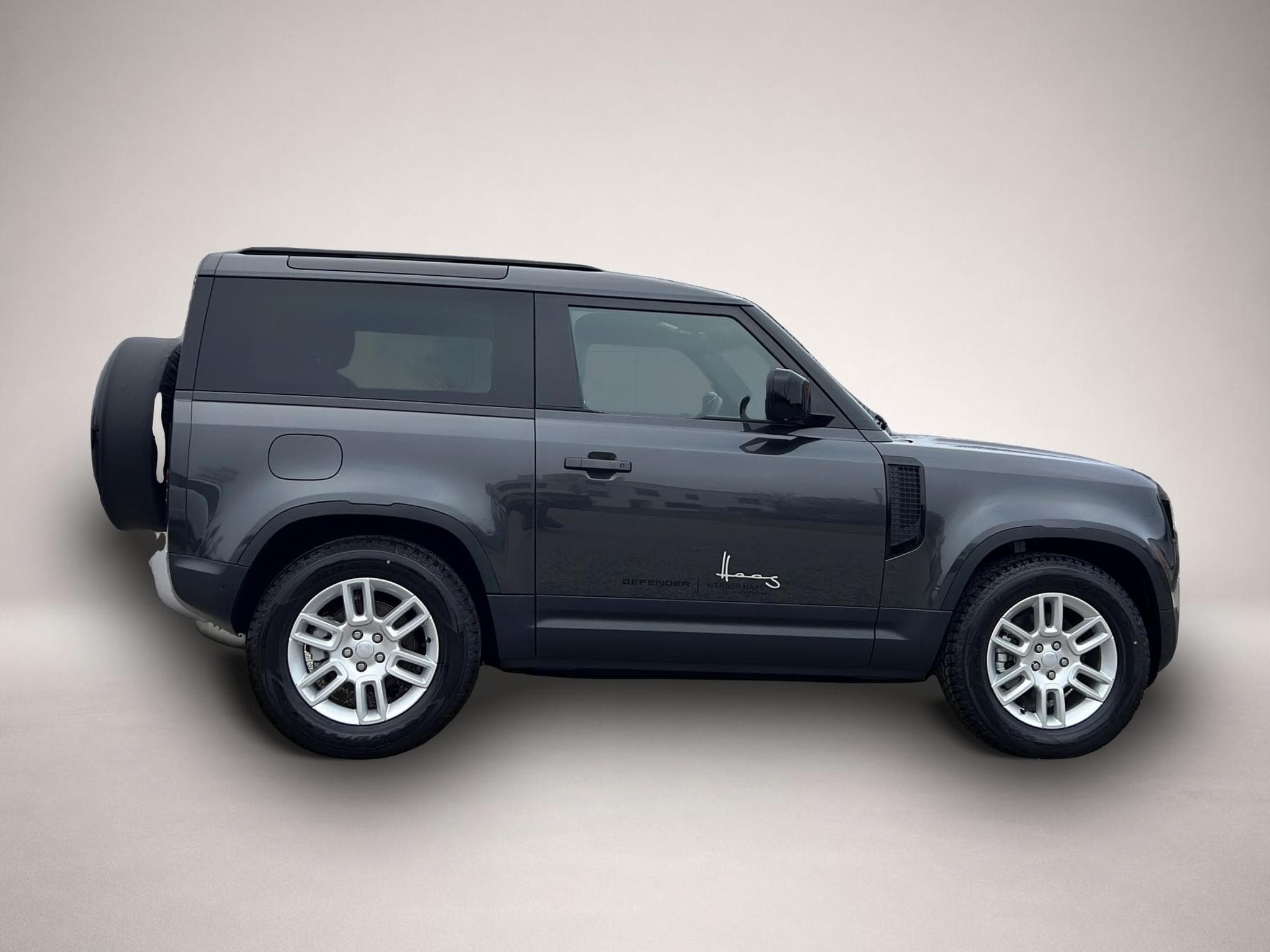 Land-Rover Defender (2025) - Photo 6