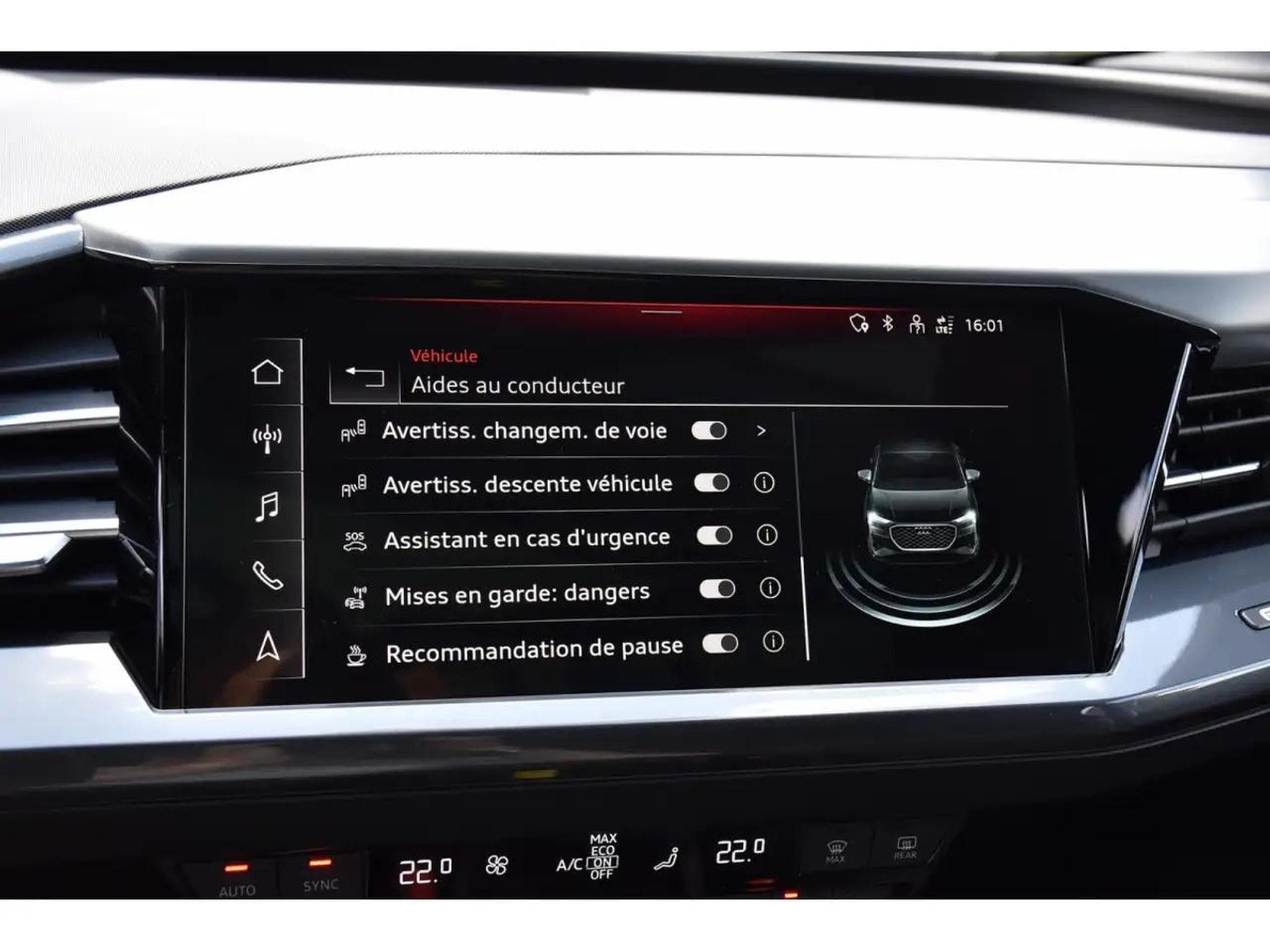 Audi e-tron (2024) - Foto 14