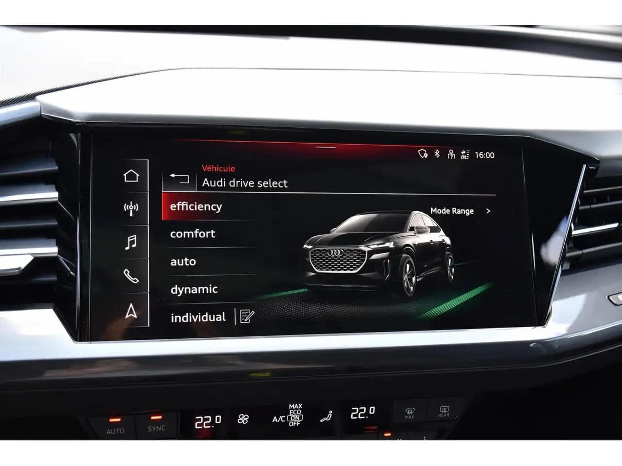 Audi e-tron (2024) - Foto 17