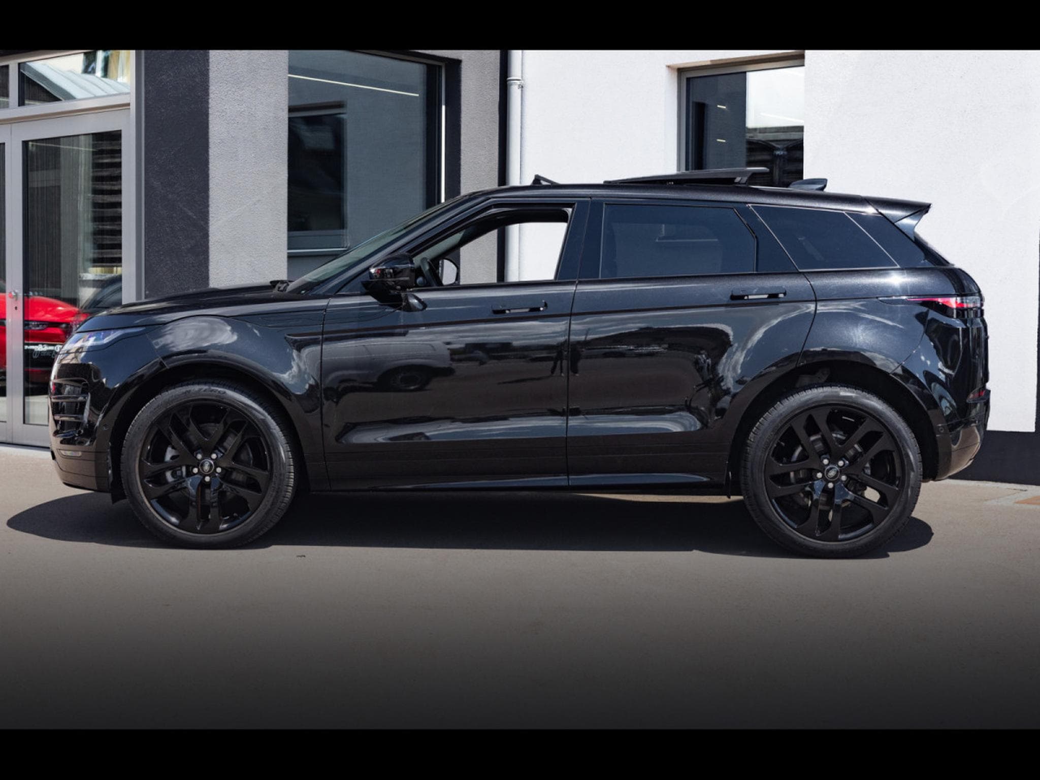 Land-Rover Range Rover Evoque D200 MHEV HSE AWD – PACK BLACK (2024) - Photo 2