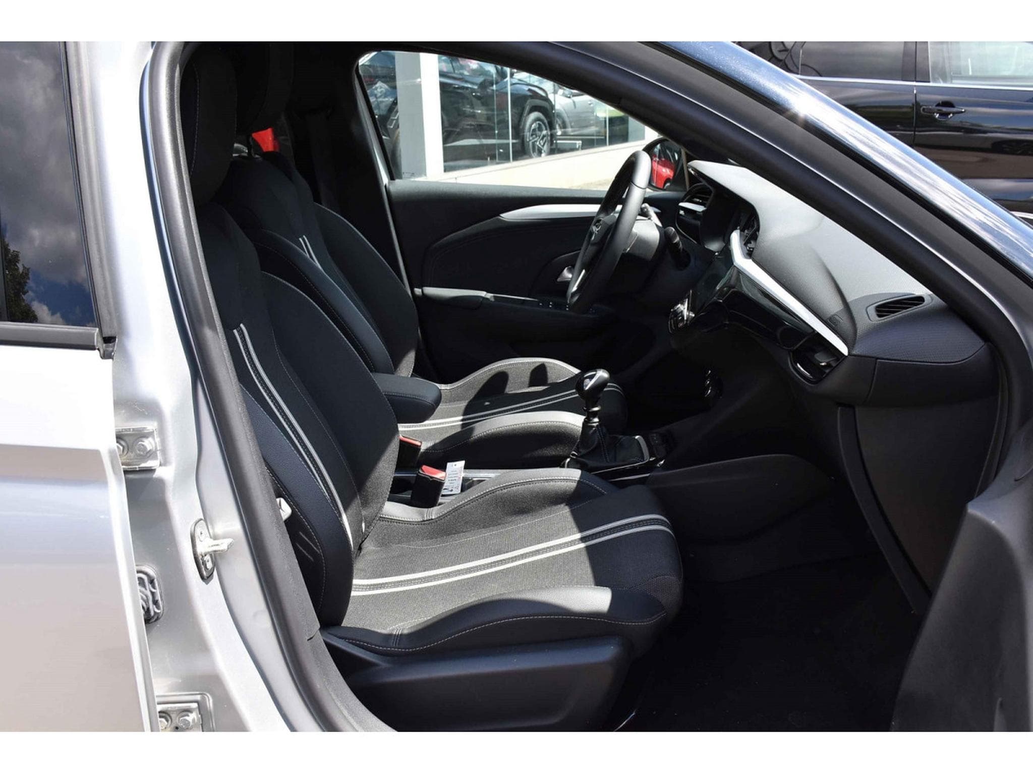 Opel Corsa 1.2 Turbo GS REGUL LANE SIDE GPS CAM KEYLESS 1° MAIN (2025) - Foto 7