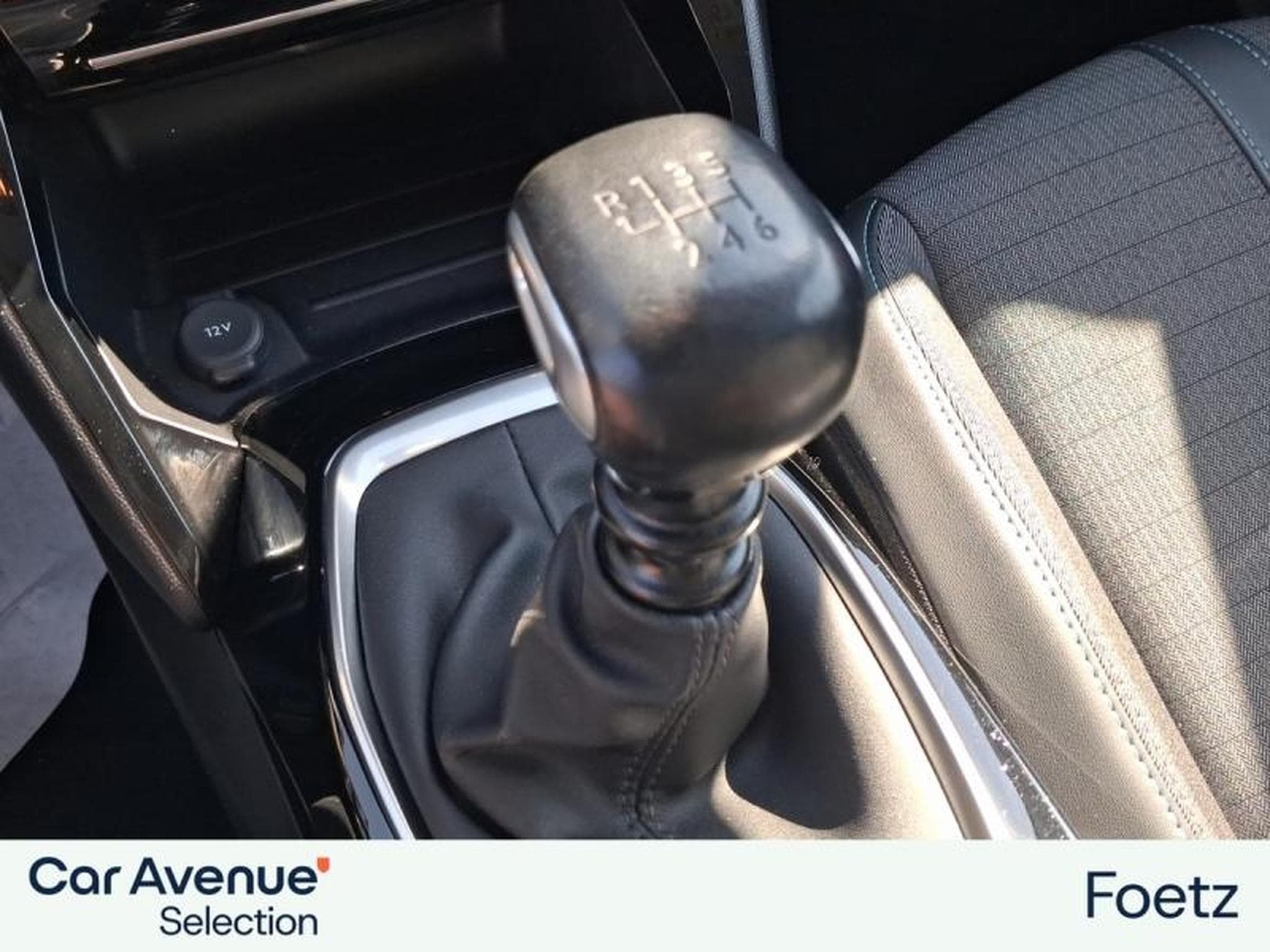 PEUGEOT 208 1.2 PureTech 100ch S&S Allure (2022) - Photo 10