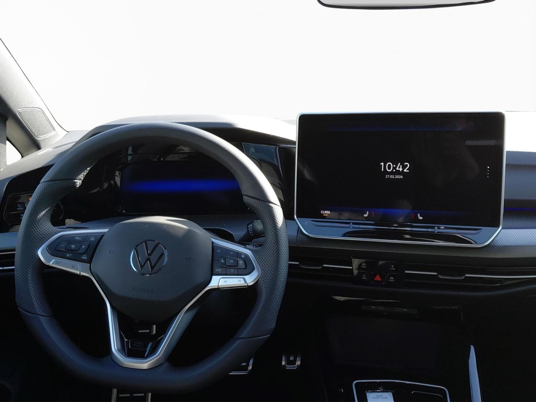 VW Golf R-Line (2026) - Photo 9
