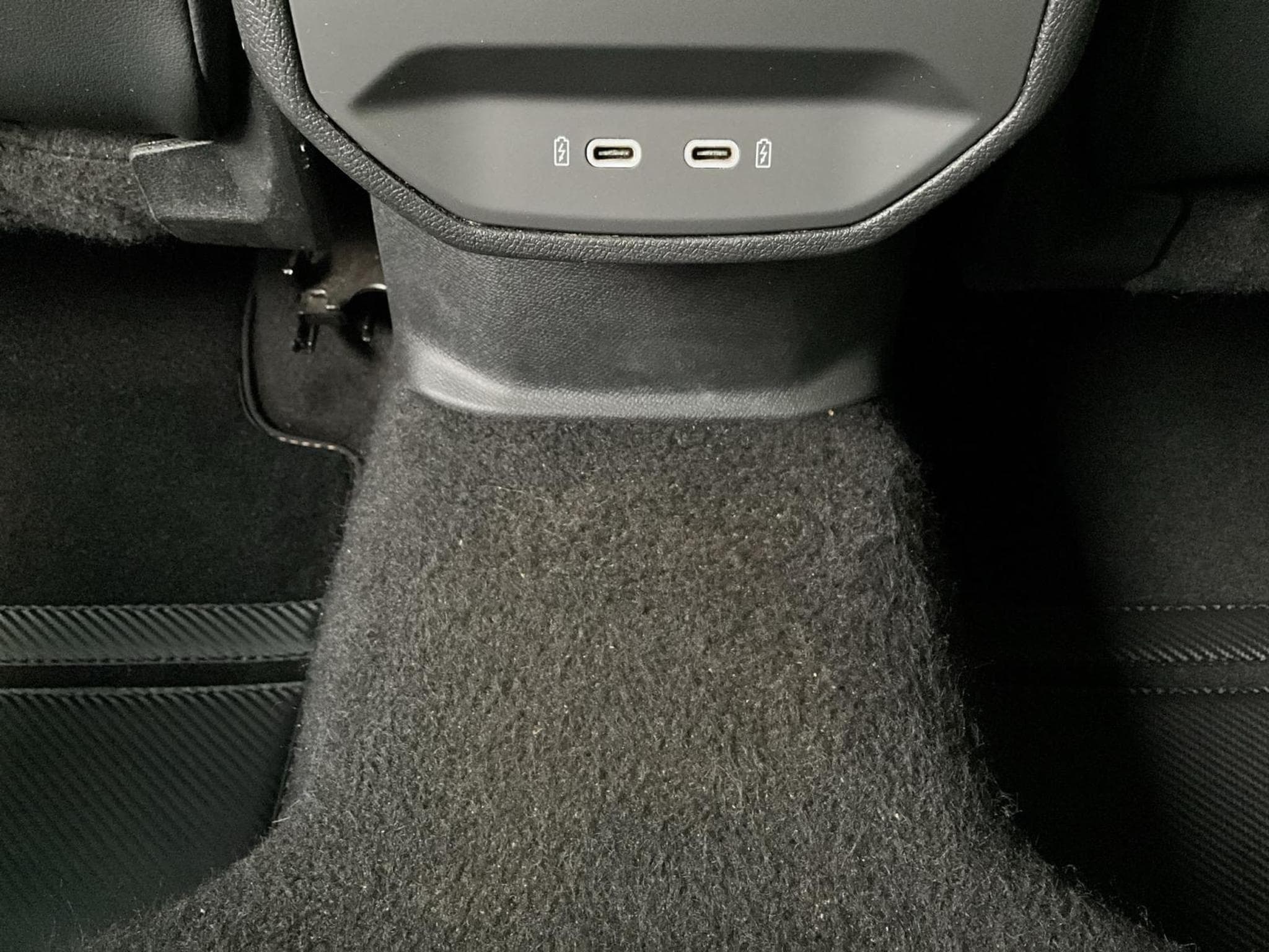 Cupra Formentor DSG+P.Pro+DCC+LedMatrix+BeatsAudio (2023) - Photo 21