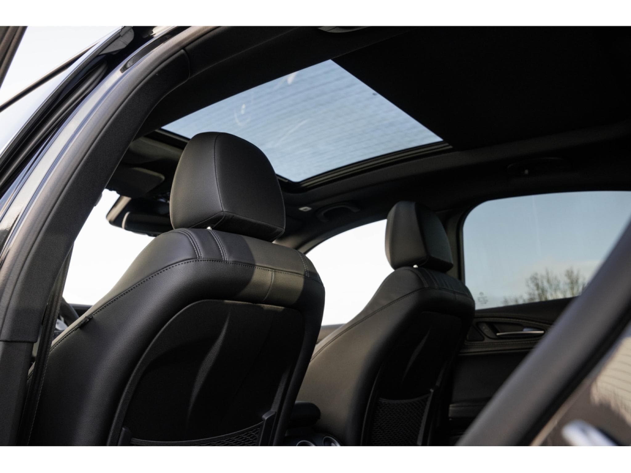 Alfa-Romeo Stelvio 2.9 Bi-Turbo V6  - Toit ouvrant pano - H&K - Carbone /Cérami (2023) - Photo 12