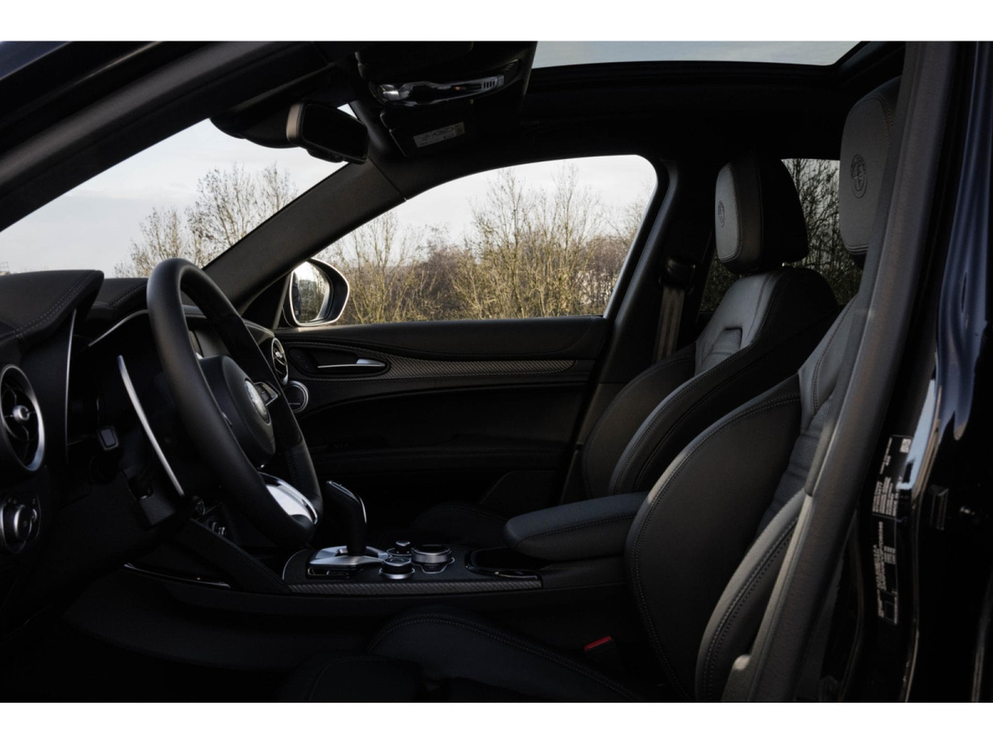 Alfa-Romeo Stelvio 2.9 Bi-Turbo V6  - Toit ouvrant pano - H&K - Carbone /Cérami (2023) - Photo 7