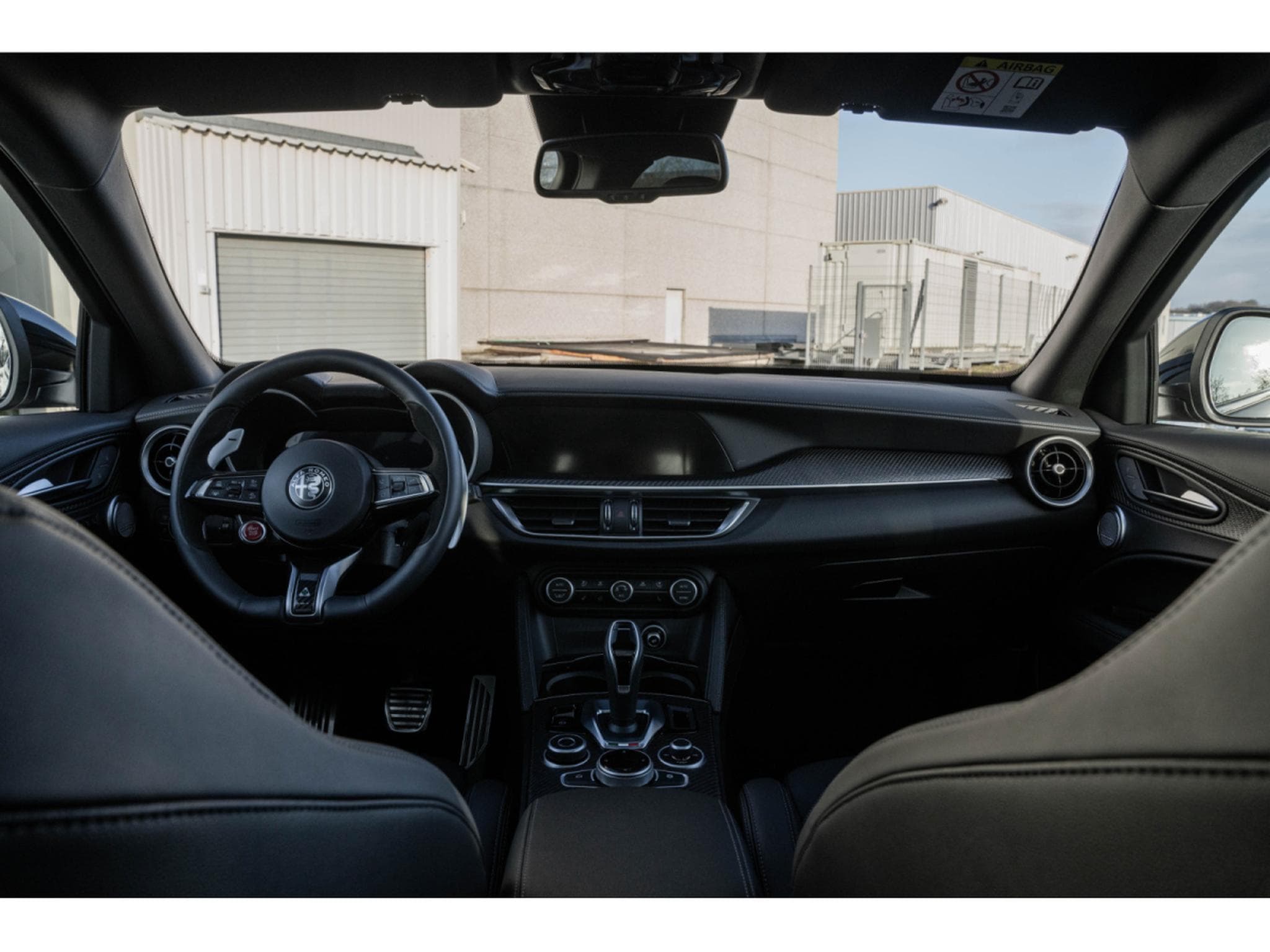 Alfa-Romeo Stelvio 2.9 Bi-Turbo V6  - Toit ouvrant pano - H&K - Carbone /Cérami (2023) - Photo 9