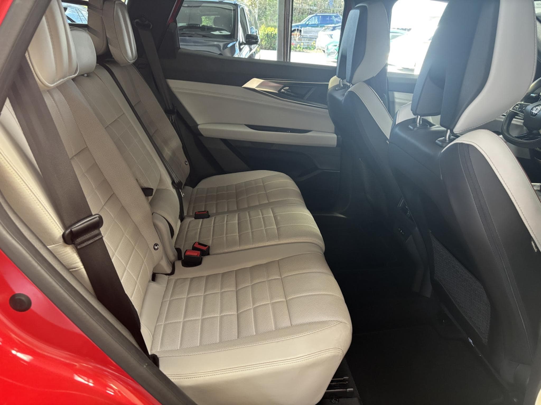 Renault Espace 1.2 E-Tech Iconic Full Hybrid 4 Control (2024) - Photo 13
