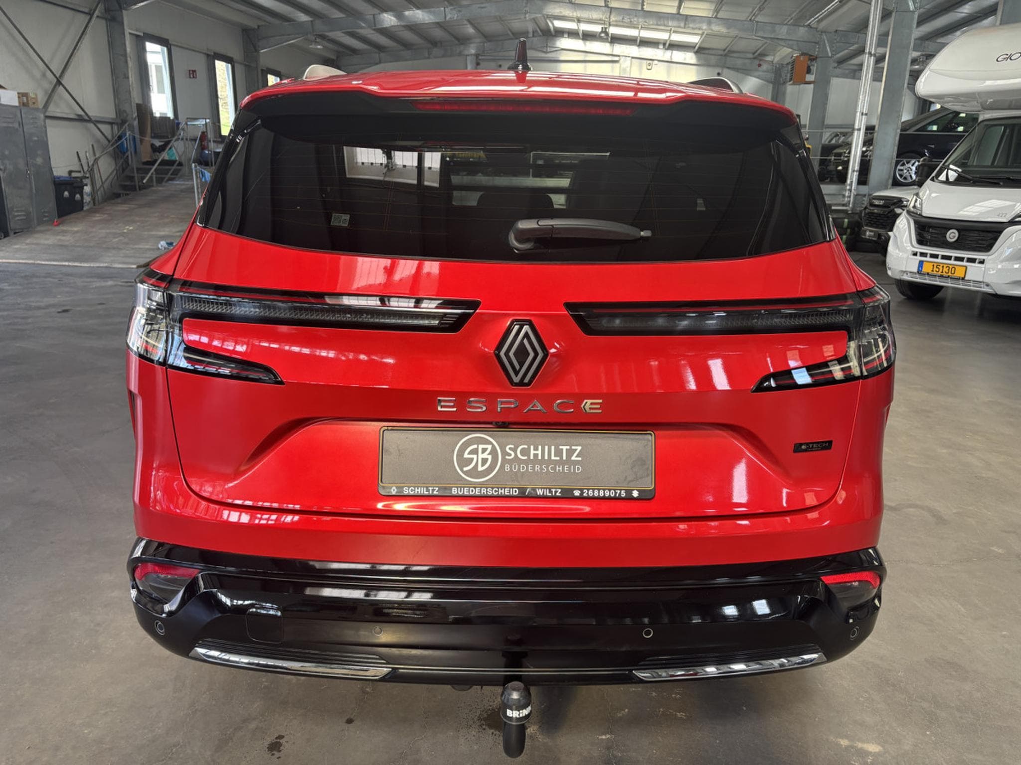Renault Espace 1.2 E-Tech Iconic Full Hybrid 4 Control (2024) - Photo 4