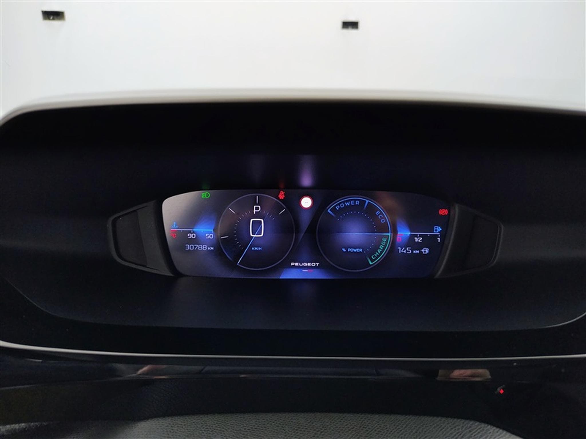 Peugeot 408 1.2 Hybrid 136cv e-DCS6 Allure NAVI / FULL LED / CAMERA 360 (2024) - Photo 9