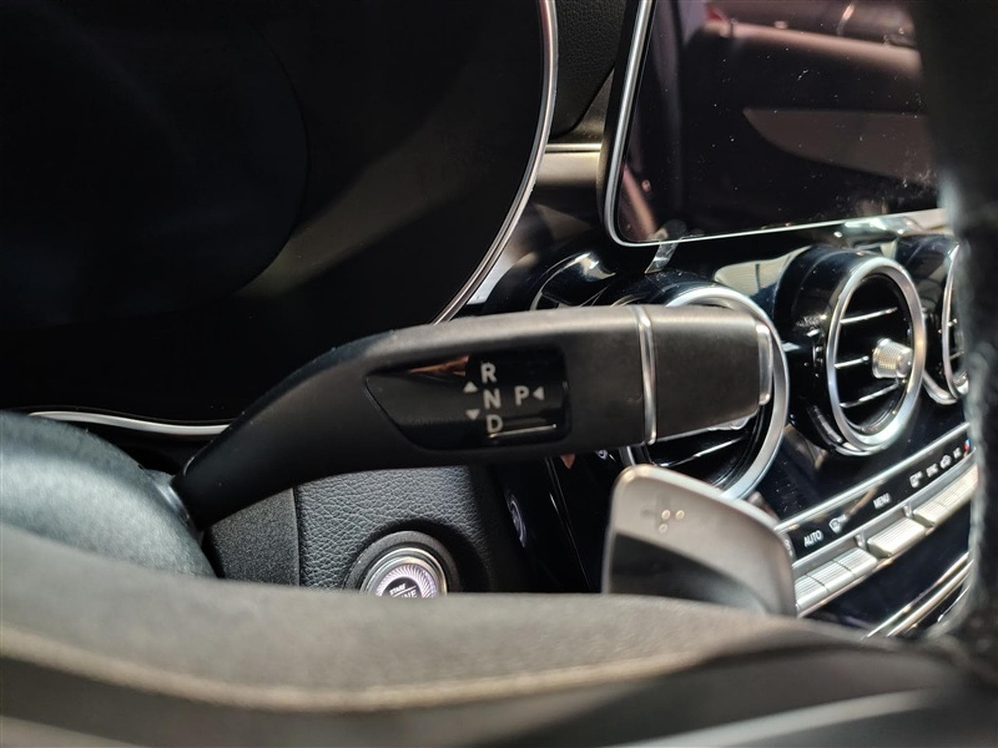 Mercedes C 200 AMG Line (2021) - Photo 12