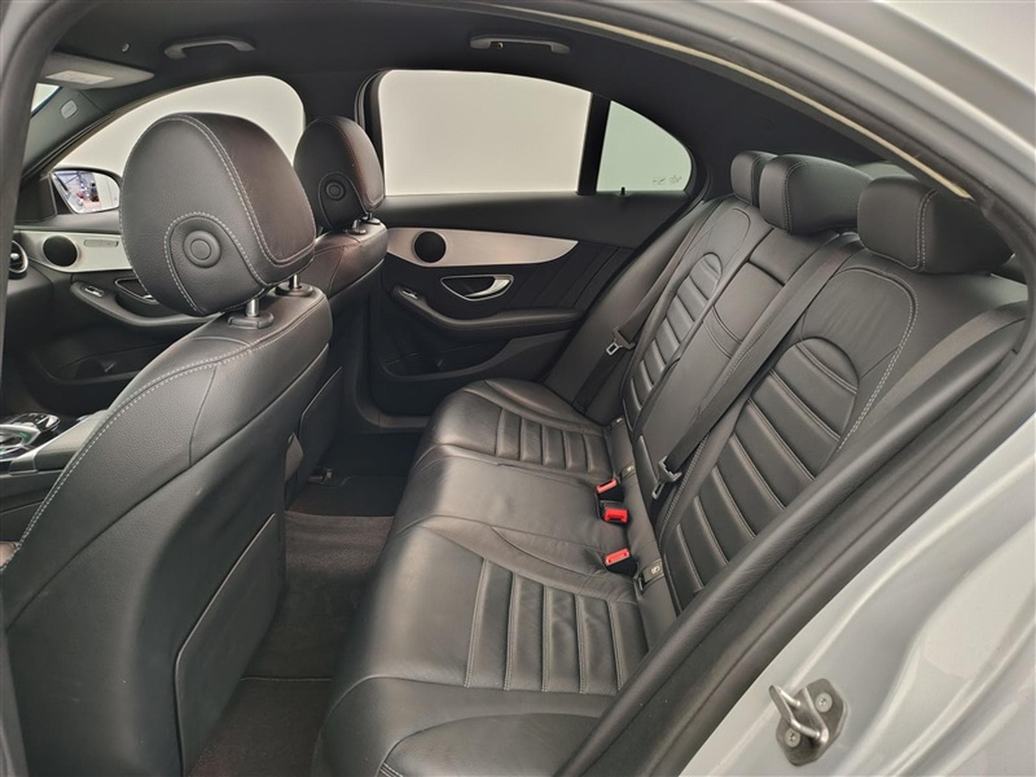 Mercedes C 200 AMG Line (2021) - Photo 13