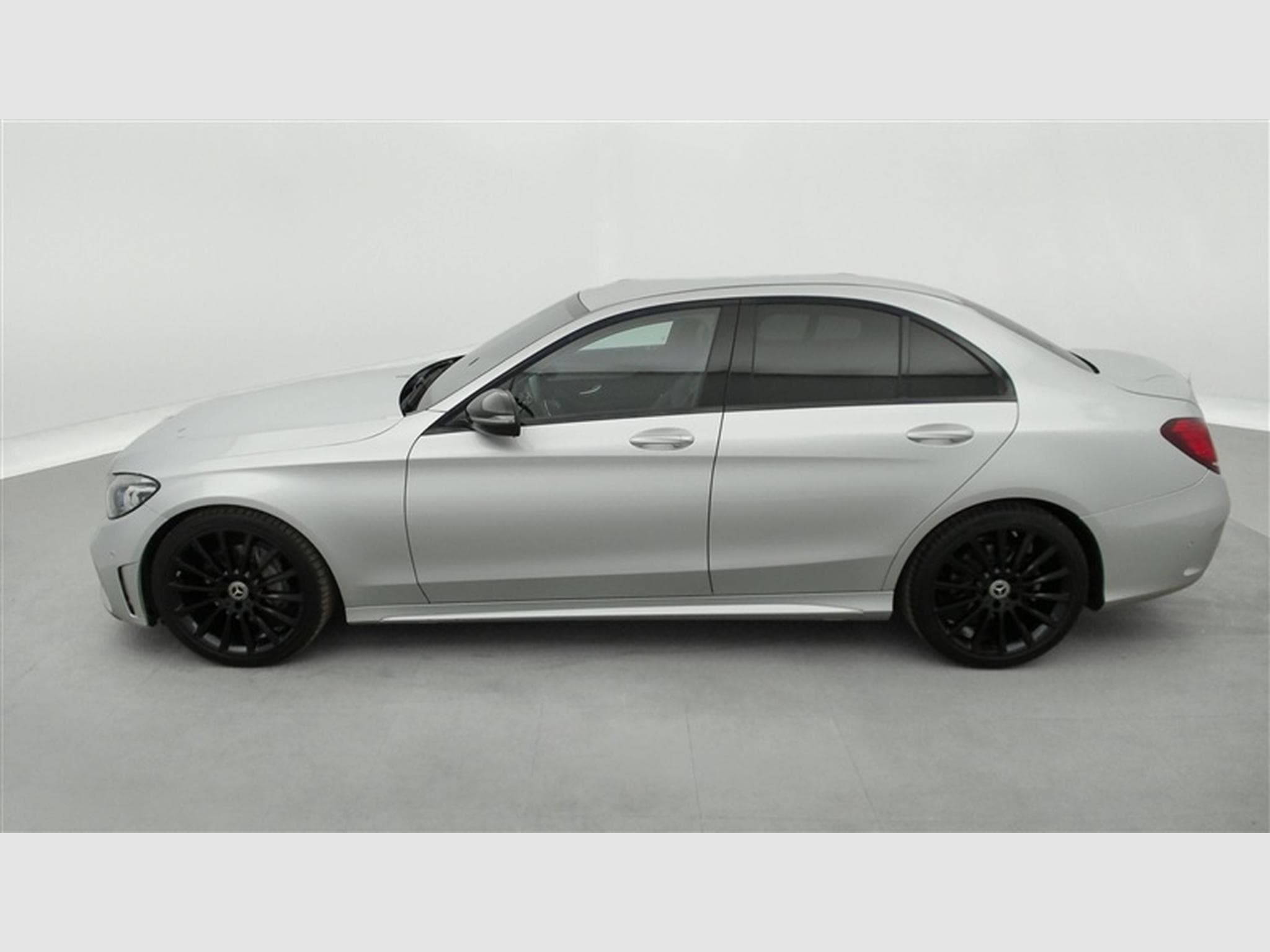 Mercedes C 200 AMG Line (2021) - Photo 3