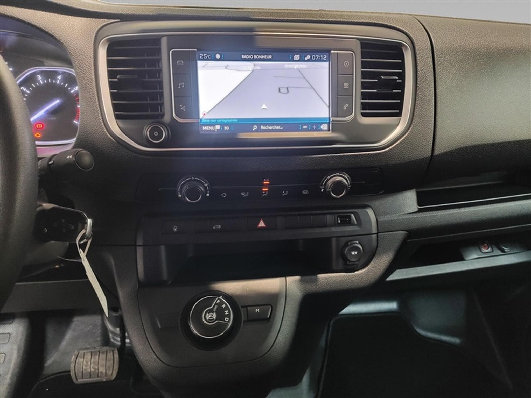 Peugeot Expert 2.0 BlueHDi EAT8 L2 NAVI CLIM / TEL / PDC AV-AR (2023) - Photo 11