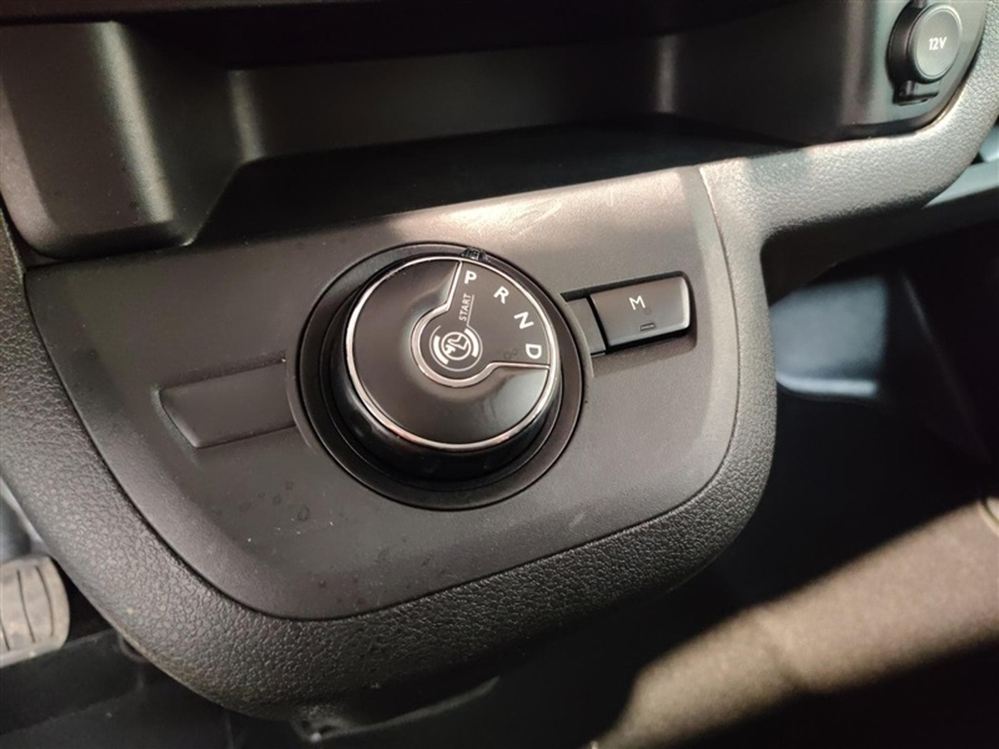 Peugeot Expert 2.0 BlueHDi EAT8 L2 NAVI CLIM / TEL / PDC AV-AR (2023) - Photo 12