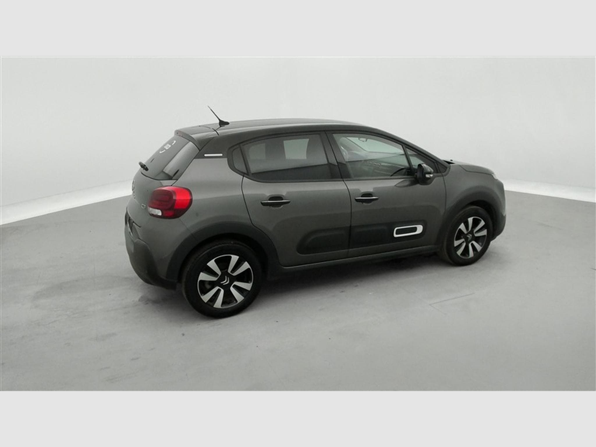 Citroen C3 1.2i PureTech Shine CARPLAY / FULL LED / JA 16" (2023) - Photo 25