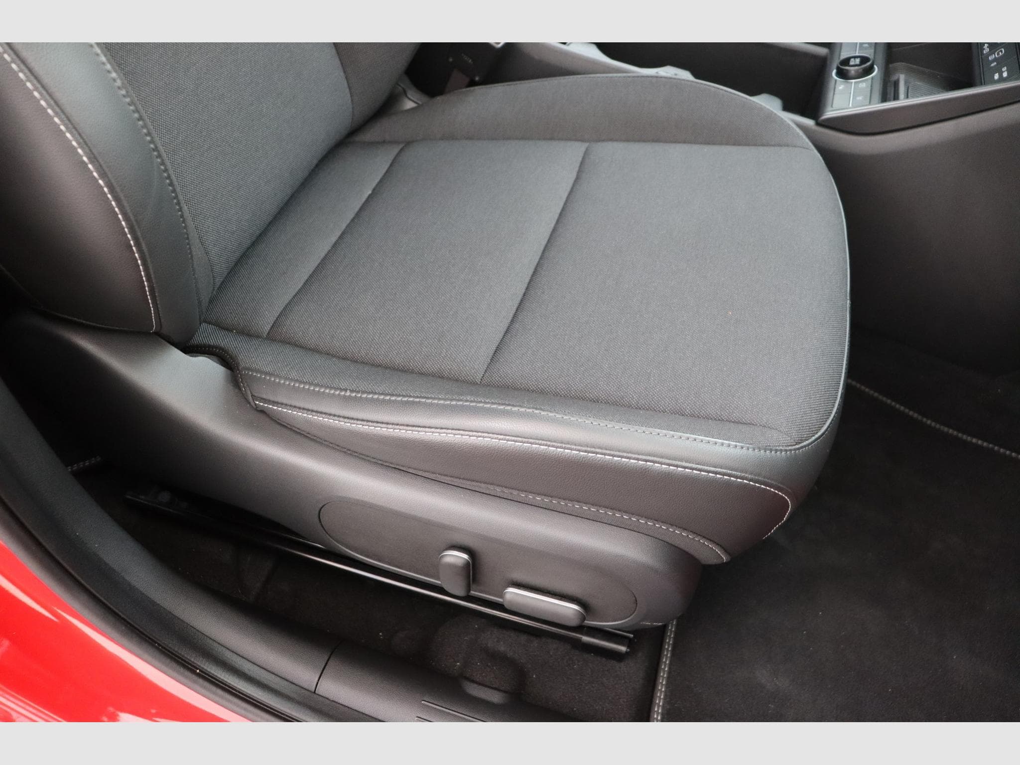 Hyundai Kona Feel Comfort (2024) - Foto 16