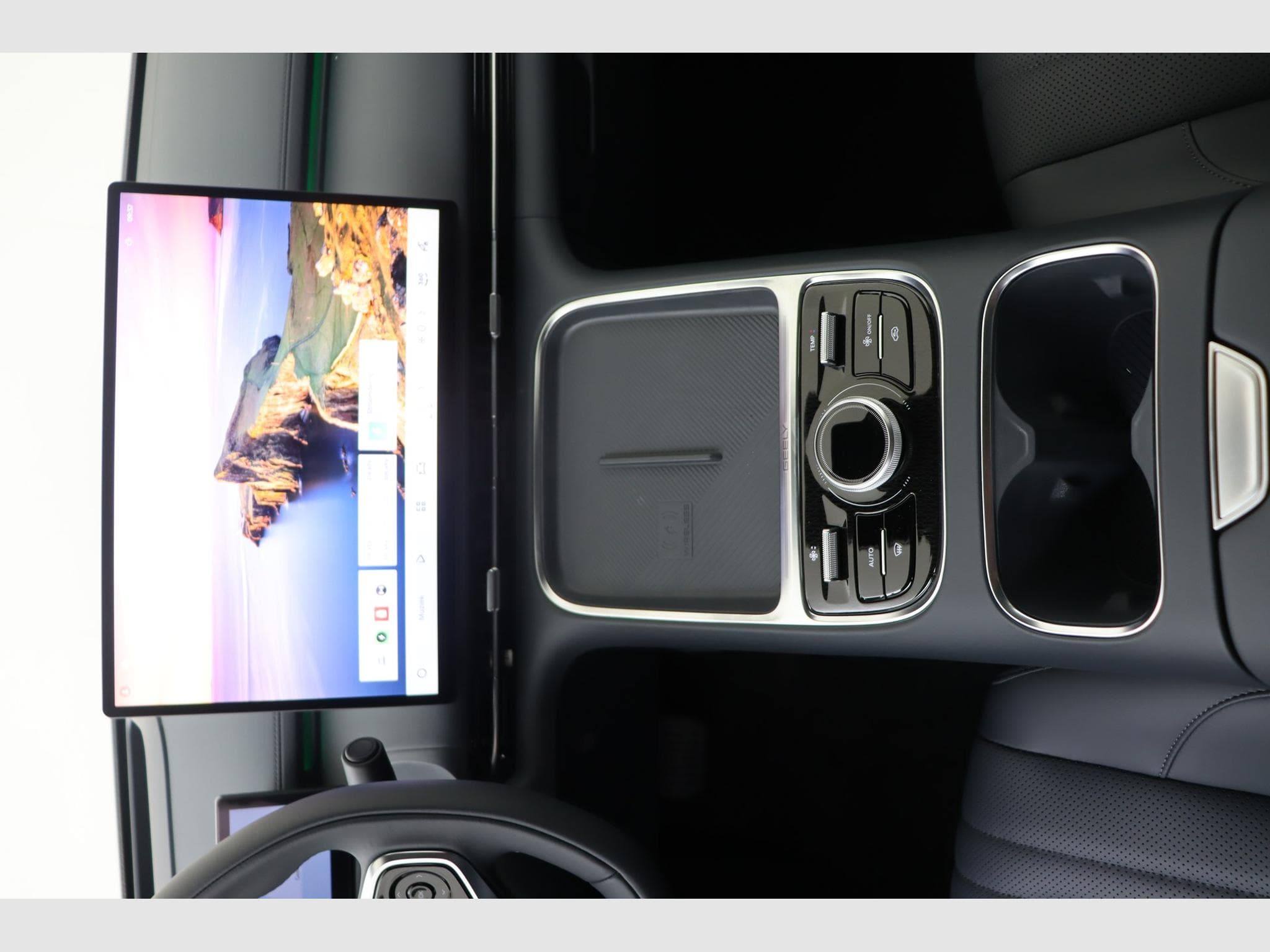Geely Starray Launch Edition (2026) - Photo 12