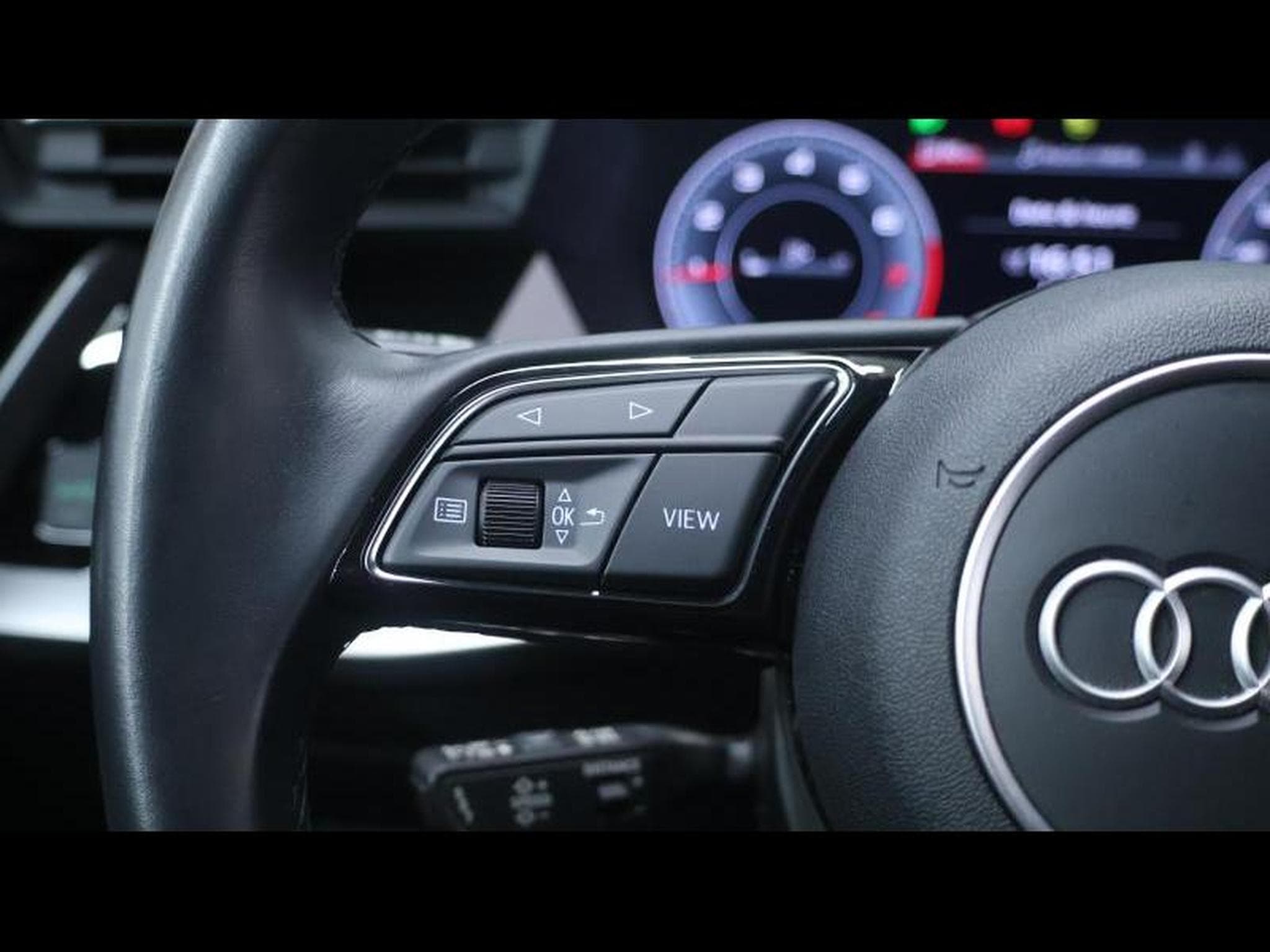 Audi A3 35 TFSI 150 S-LINE (2022) - Photo 17