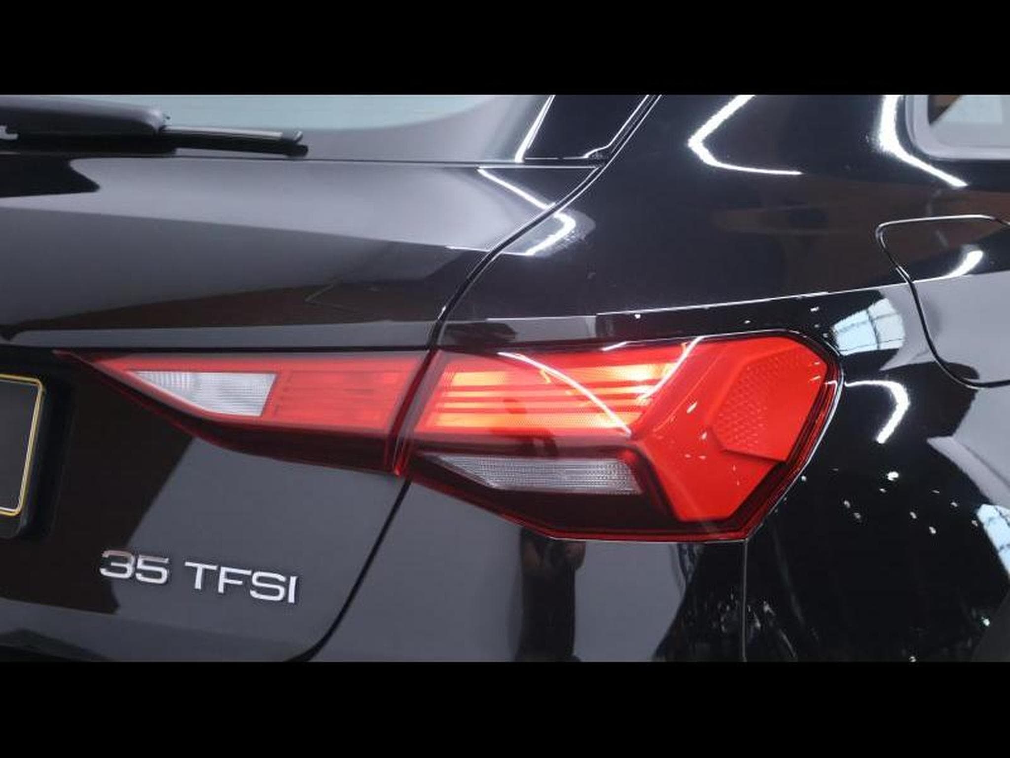 Audi A3 35 TFSI 150 S-LINE (2022) - Photo 9