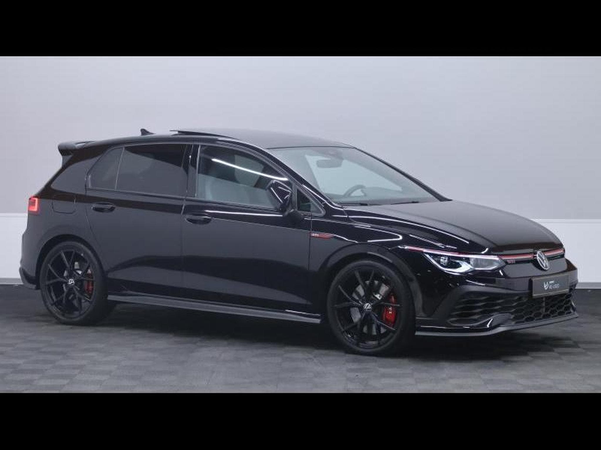 VW Golf 8 Clubsport 2.0 TSI 300 DSG (2023) - Photo 3