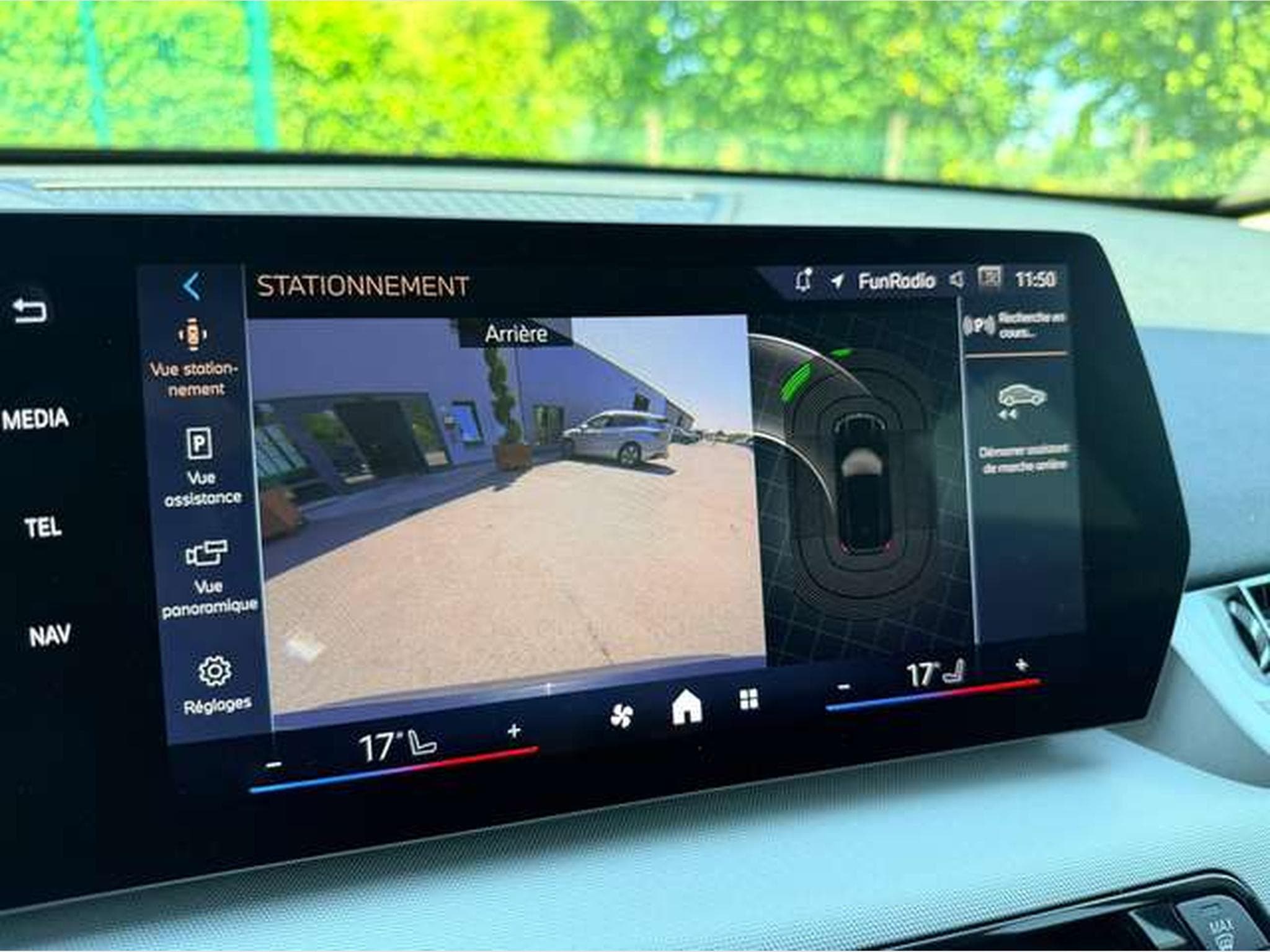 BMW X1 2.0 DIESEL 136CV S-DRIVE (2024) - Photo 8