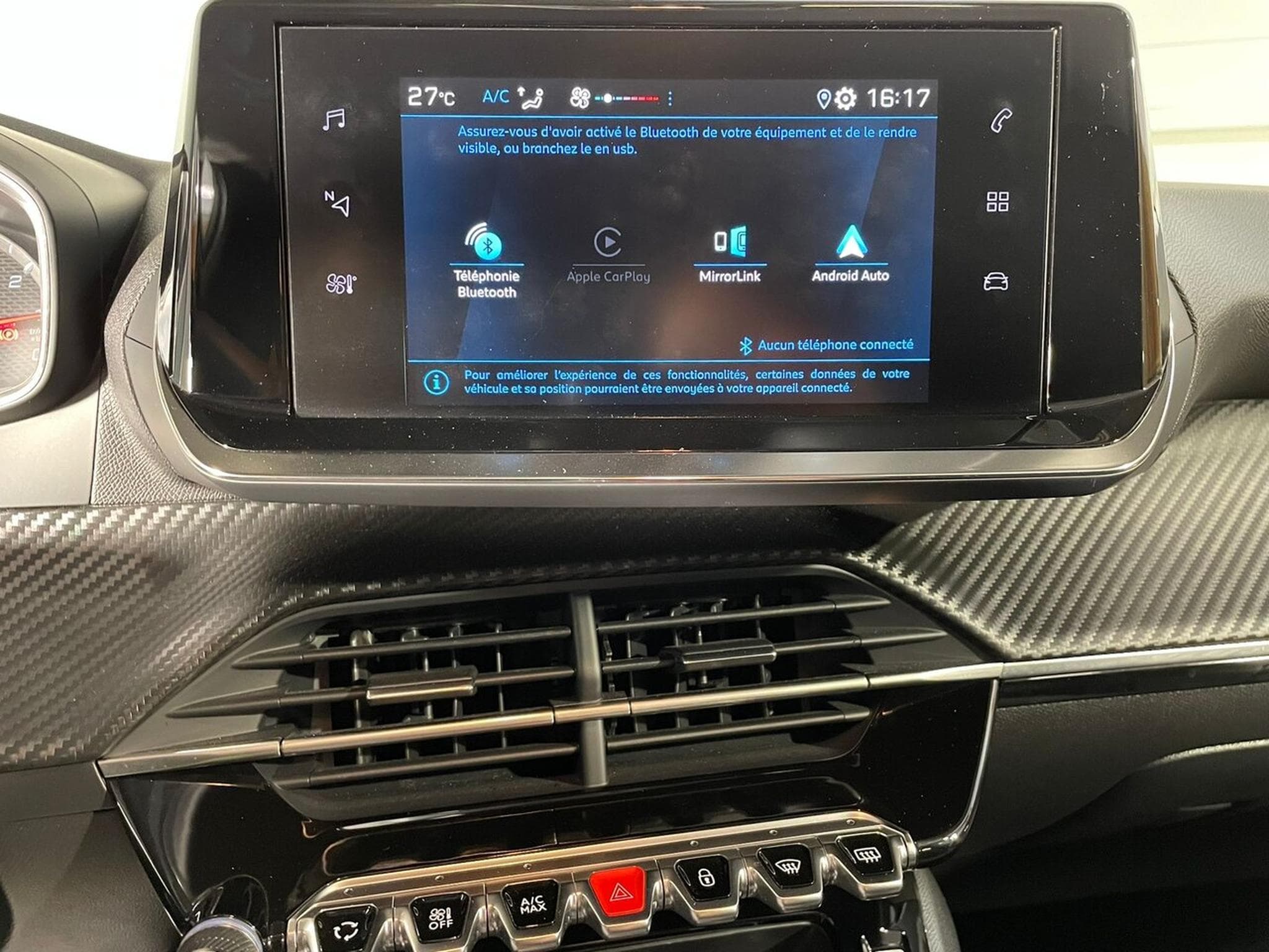 Peugeot 208 1.2 ESSENCE 75 CV STYLE CARPLAY 5P (2024) - Photo 4