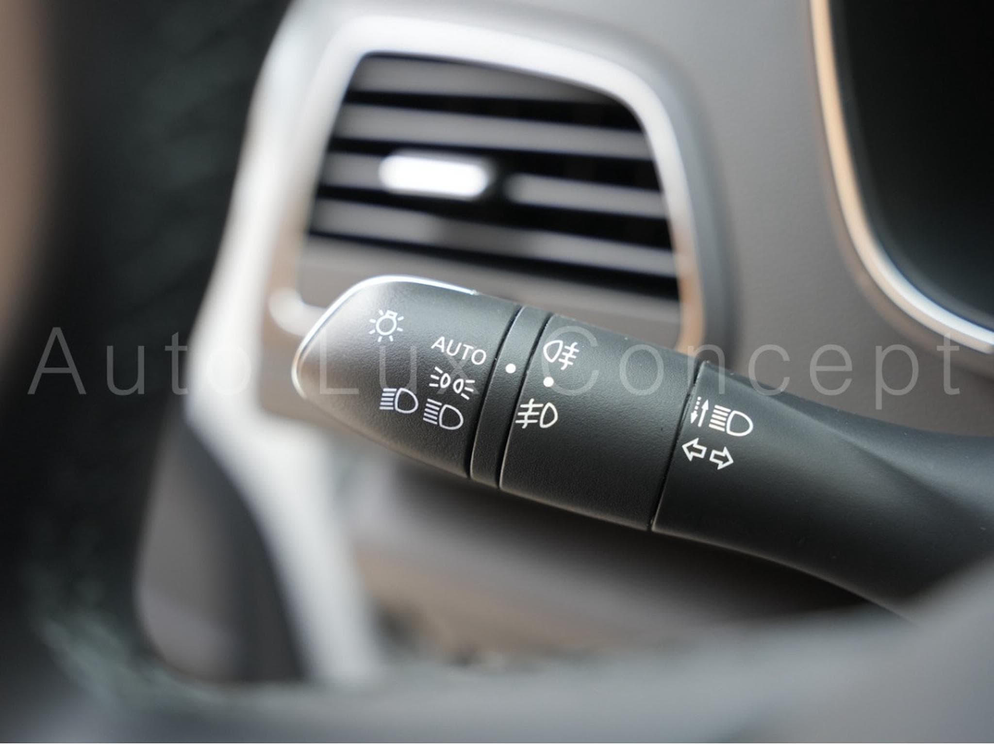 Renault Megane 1.5 dCi 115 EDC7 Equilibre (2024) - Photo 16