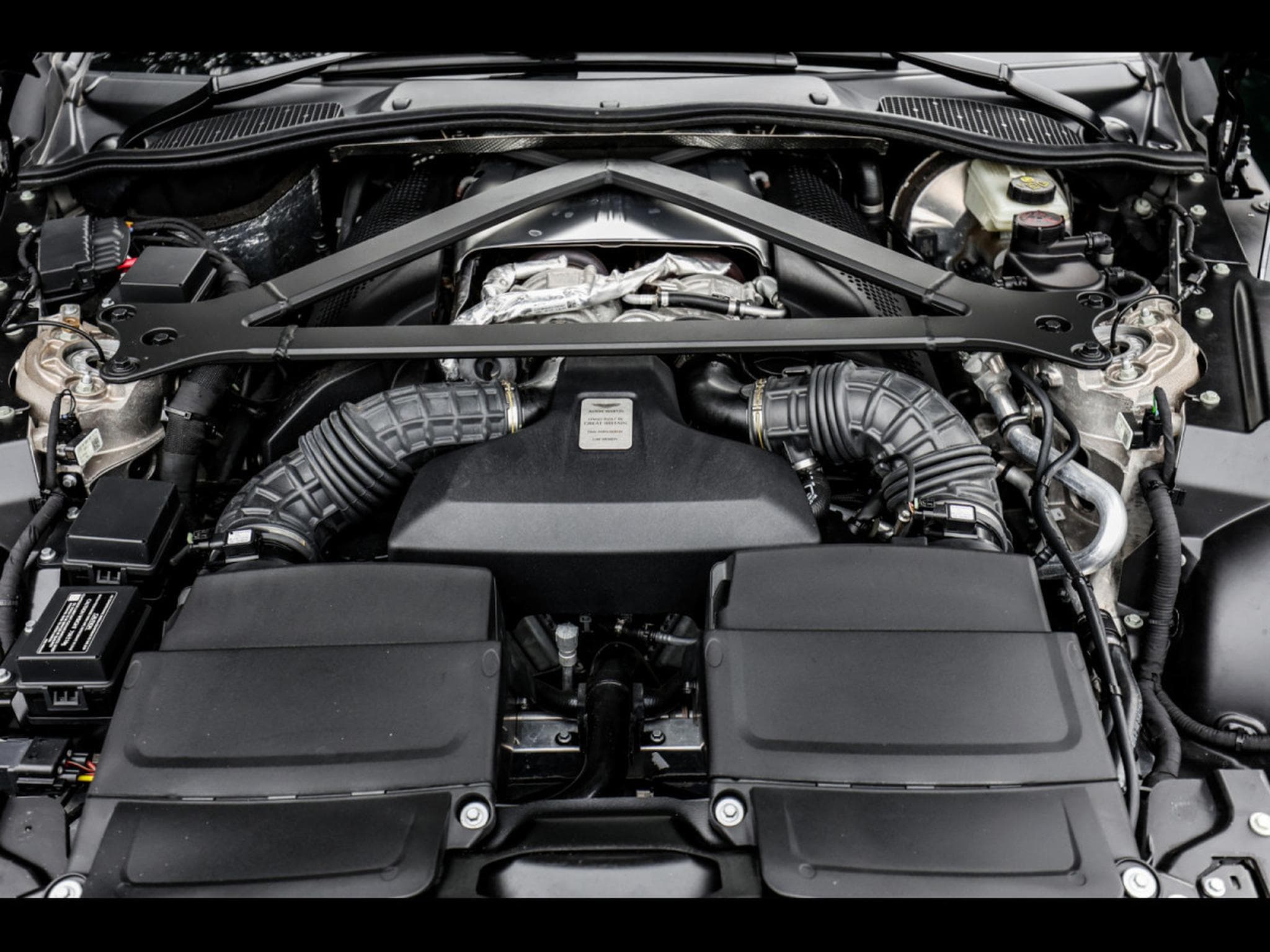 Aston-Martin V8 Vantage COUPE - FULL XPEL (2022) - Photo 24