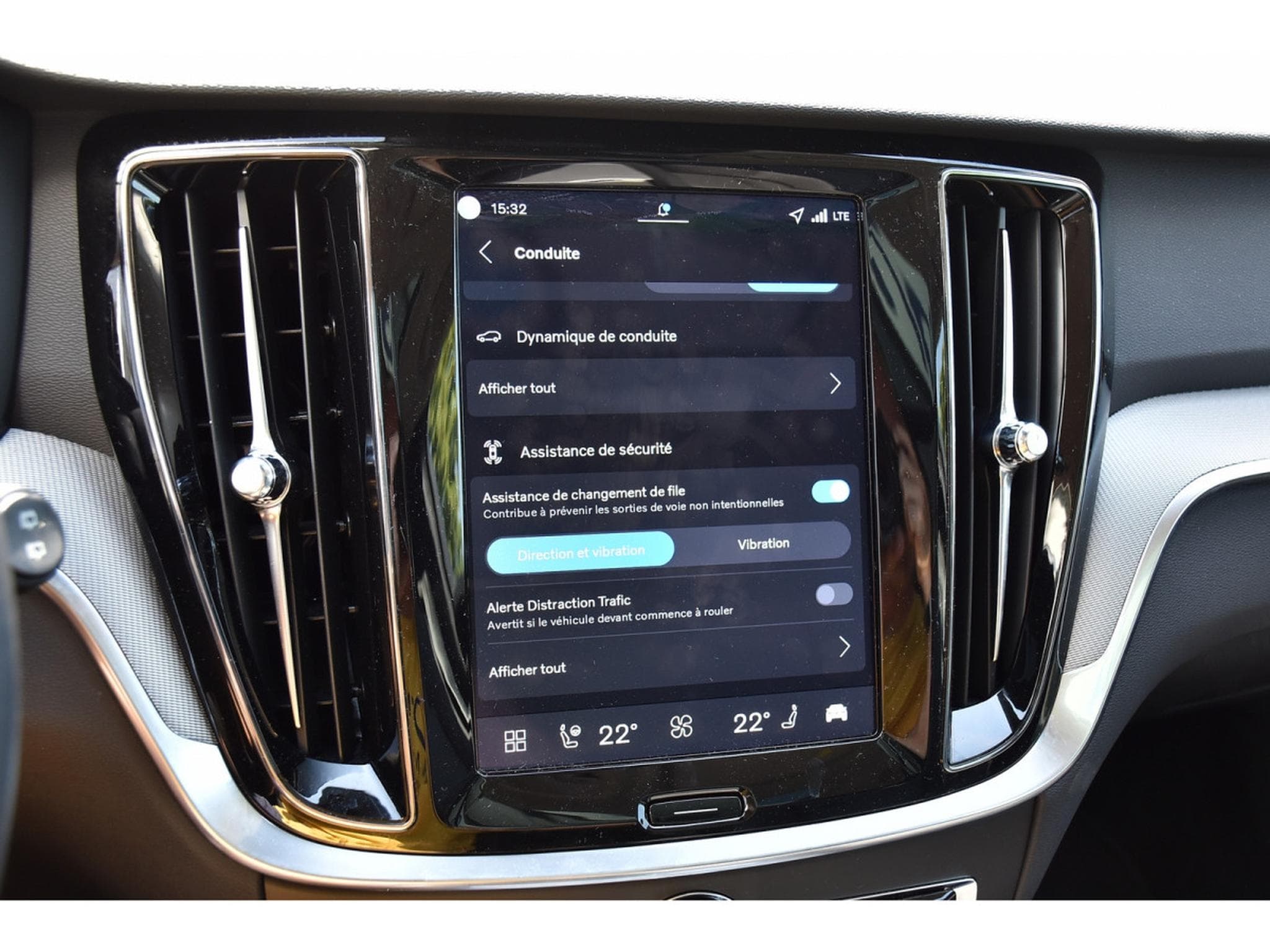 Volvo V60 2.0 B4 Plus Dark Geartronic PANO CUIR MEMO CAM360 HARMAN 1°M (2025) - Photo 11