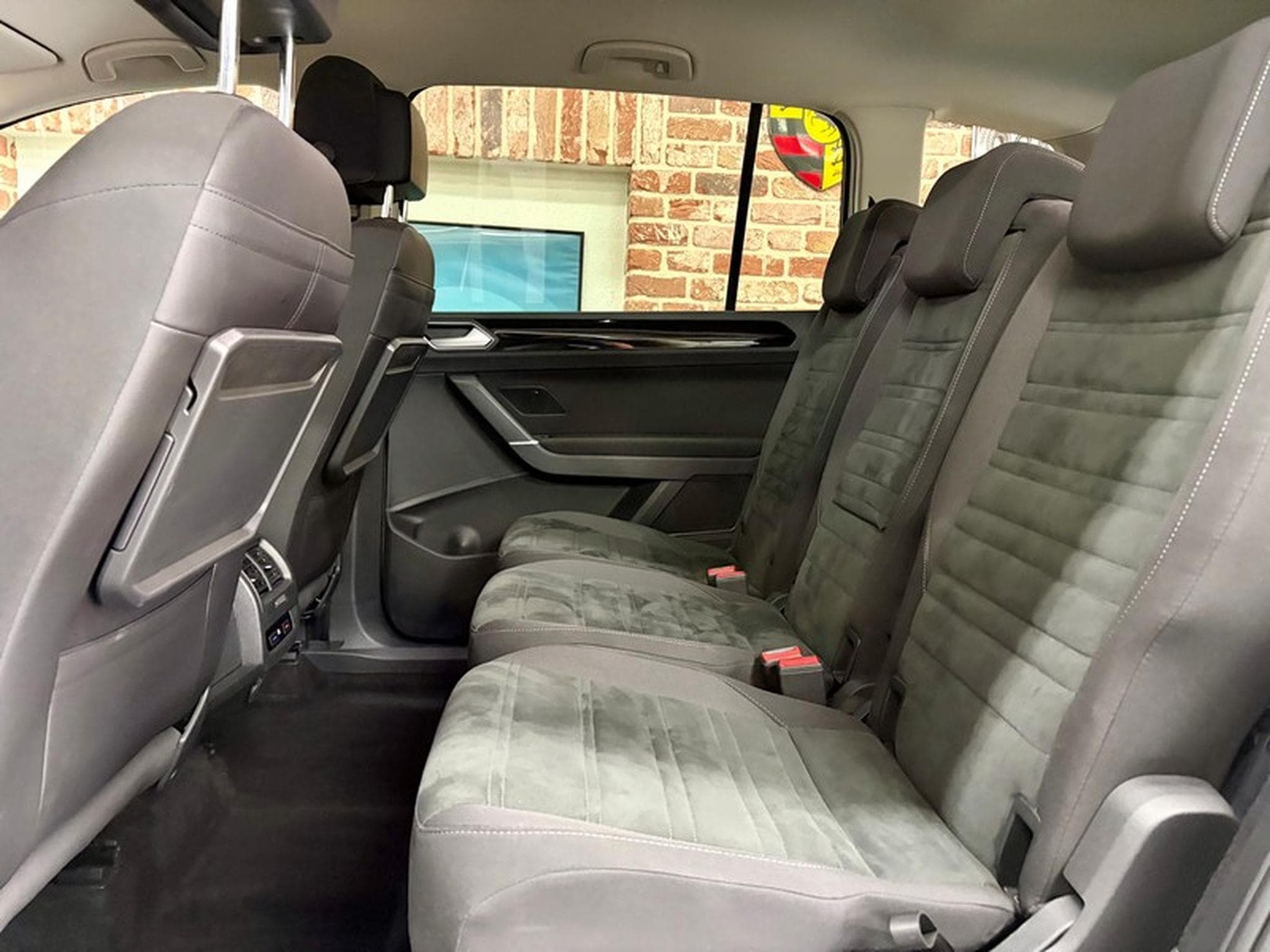 VW Touran Touran 2.0 TDi 150cv Auto HIGHLINE (7Places) (2019) - Photo 6